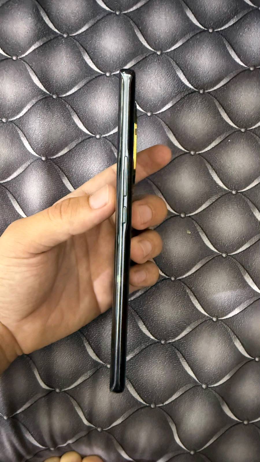 هونر HONOR X9b 5G ذاكرة 256 ذاكرة الداخلية 12غ.ب+8غ.ب البطارية  5800 الجهاز جديد السعر 350 الف وبي مجال المكان ديالى بعقوبة الاتصال والاستفسار  *********** مكلف بنشر فقط