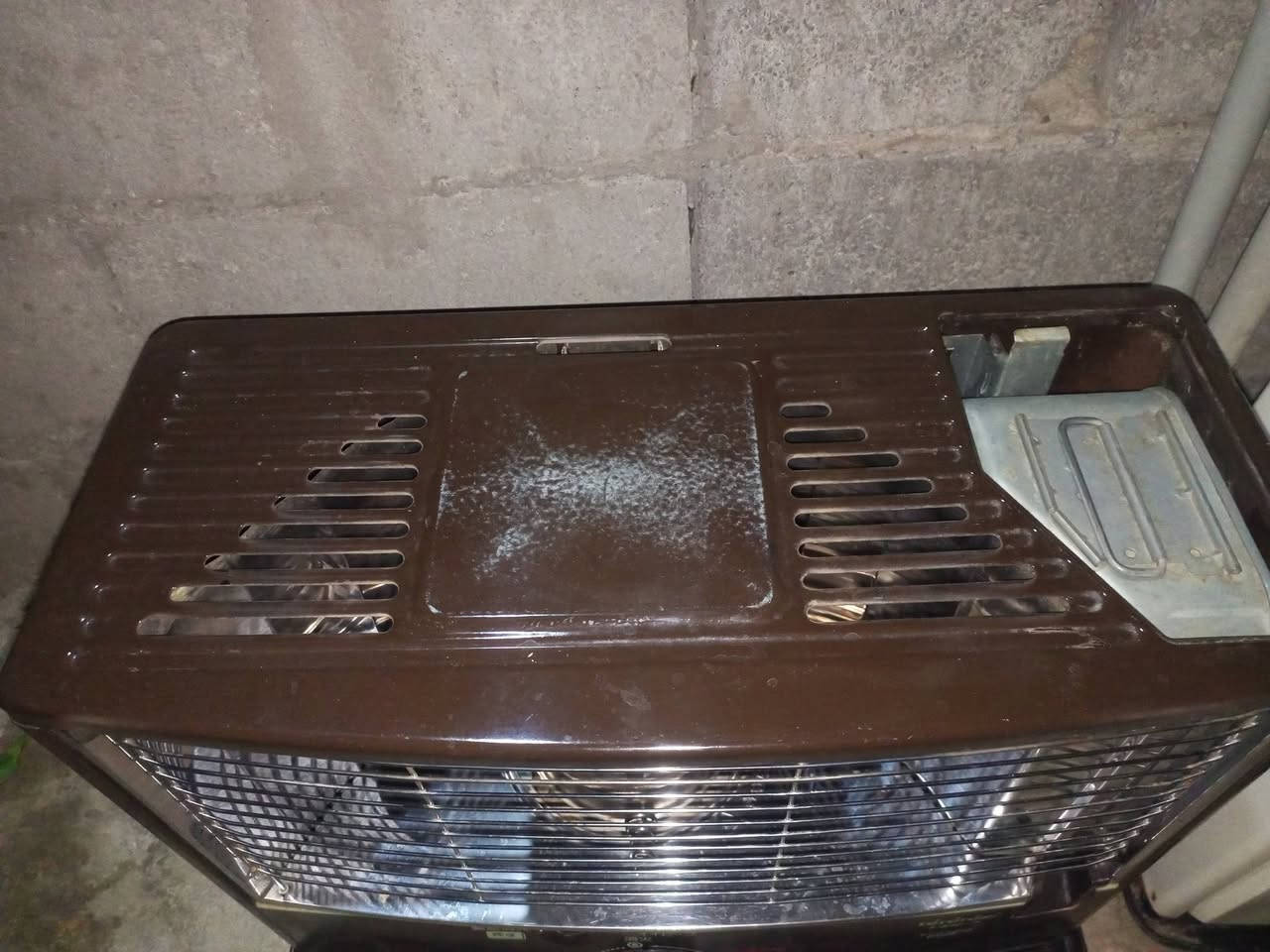 سلام عليكم صوب عدد 2نضيفات وحد. يحتاجلها فتيال وثاني مابيها شئ سعر ثنينهم 80الف قفل ***********
