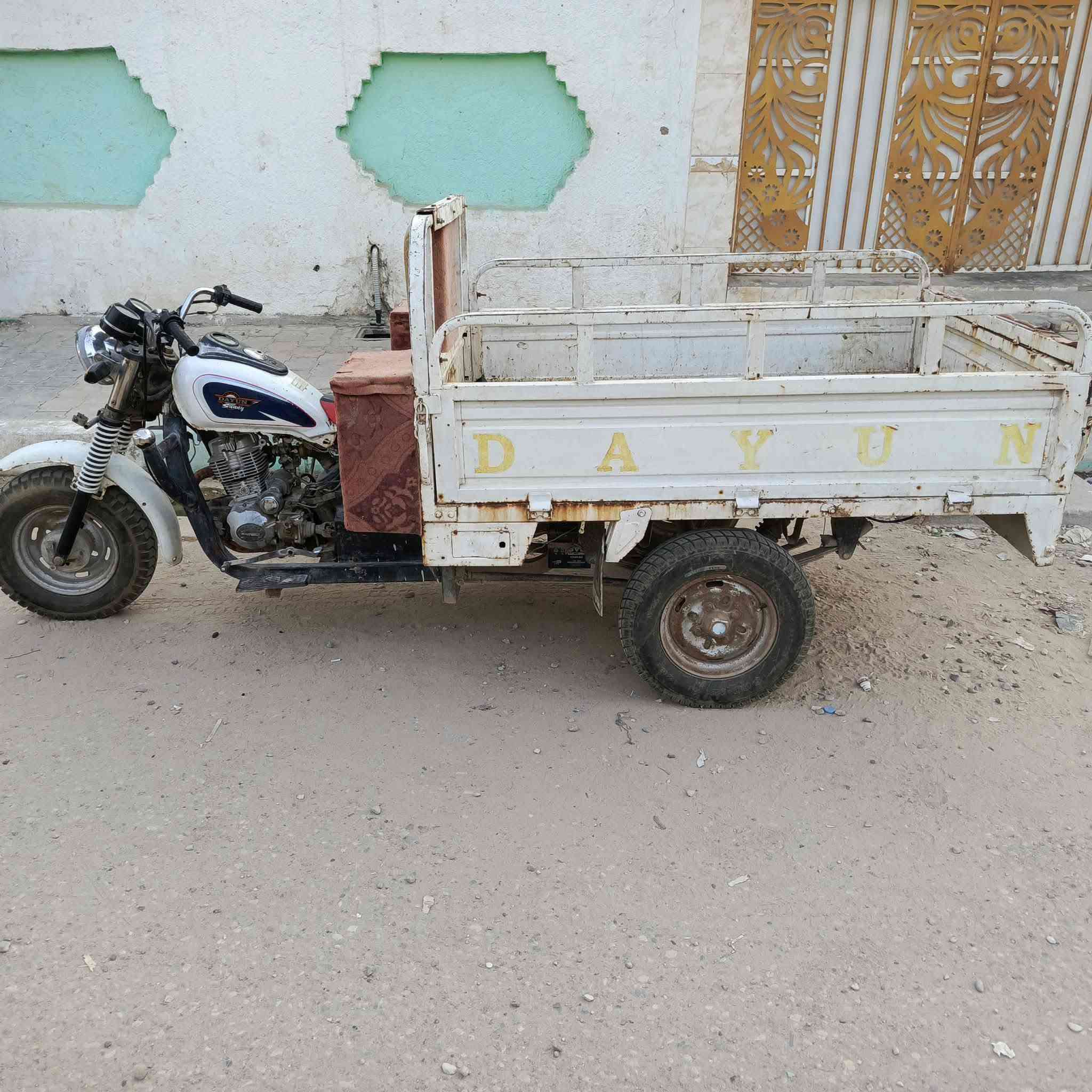 سلام عليكم ستوته للبيع مرقمه مليونين وبيه مجال باقي التفاصيل خاص ***********
