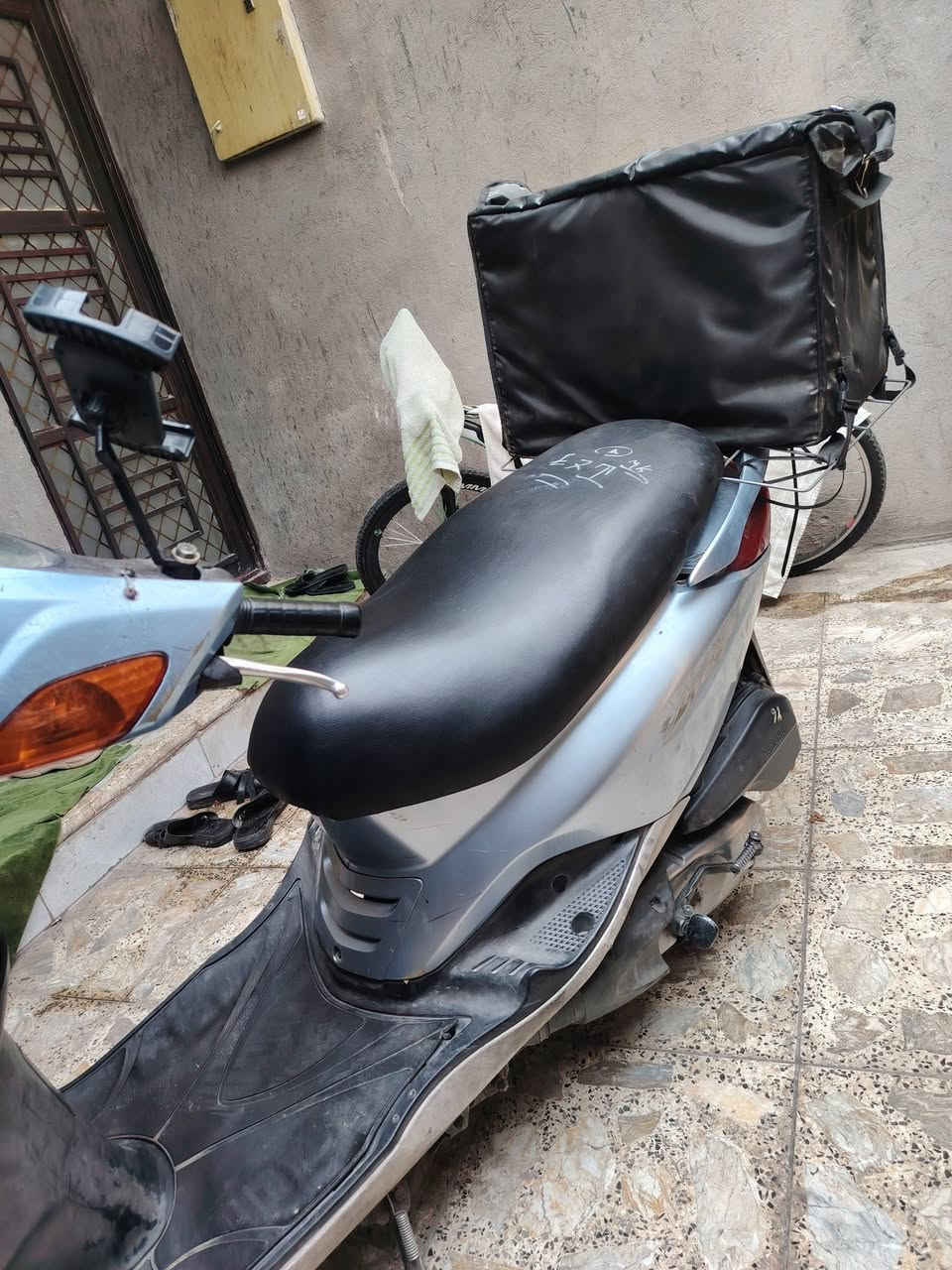 بريز للبيع
فول نضافه
شرط مكينه بدون صوت ناعمه
دراجه نضافه 100/90
كفرات مختم
شلعه ومعدل
نواقص سلف وكف يدير بس ضعيف مرات ميشغل
كهربايات كله شغاله
نواقصه سلف +كلج خلفي 

بغداد شعب

***********
