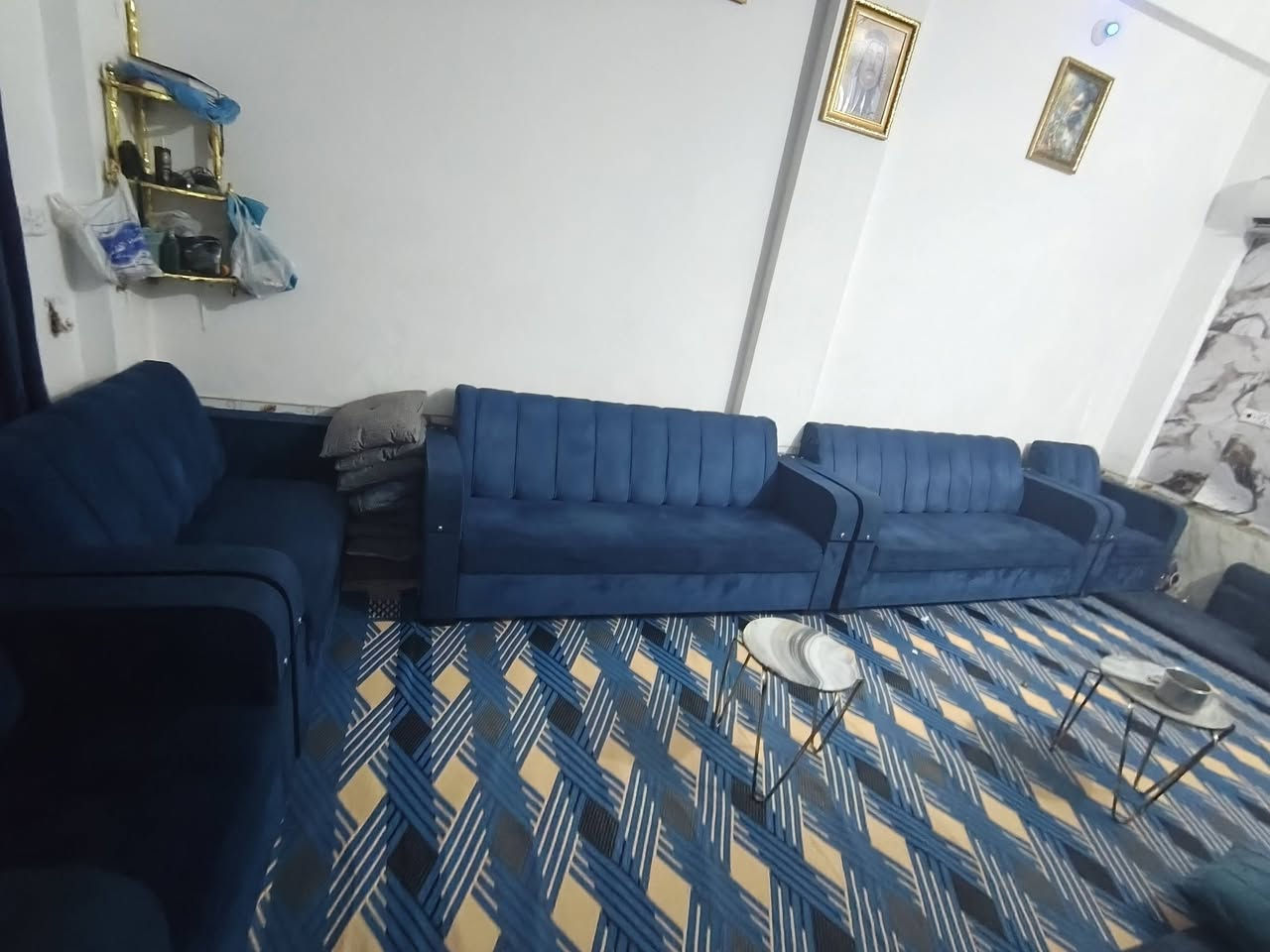 تخم عشر مقاعد للبيع السعر 300الف وبي مجال مكاني كربلاء حي العامل رقمي ***********
