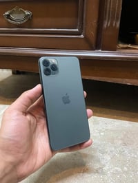 آيفون 11 برو ماكس • 64GB • فايس ايد ما يشتغل