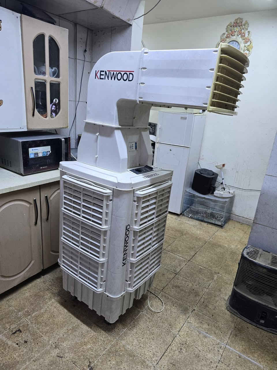 مبرده ام الخرطوم جديده حجم كبير قفل 175 مبرده وسط قفل 50 غساله ال جي غسل وتنشيف اصليه نهايته 65 صوبه مال باله نهايته 20 ثلاجه 4 بوب جبسون ثلج جوه مجمده وفوك ثلاجه نهايته 200براد ماء ثلج حار وبارد يس شويه من صفحه من جوه بي خياس نهايته قفل 25 ليحب يتصل ***********
