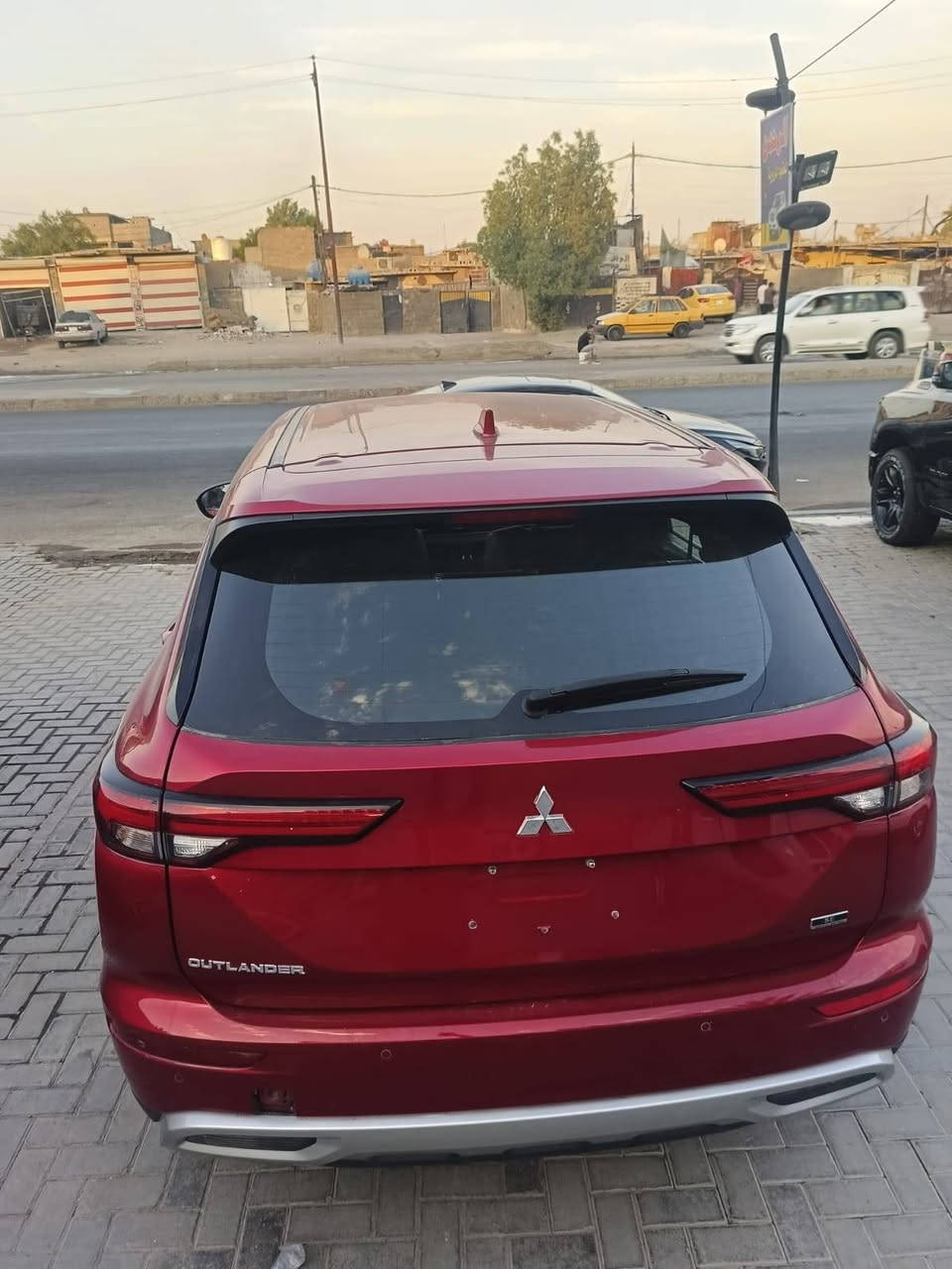 اوت اندر • ٢٠٢٣ • وارد امريكي