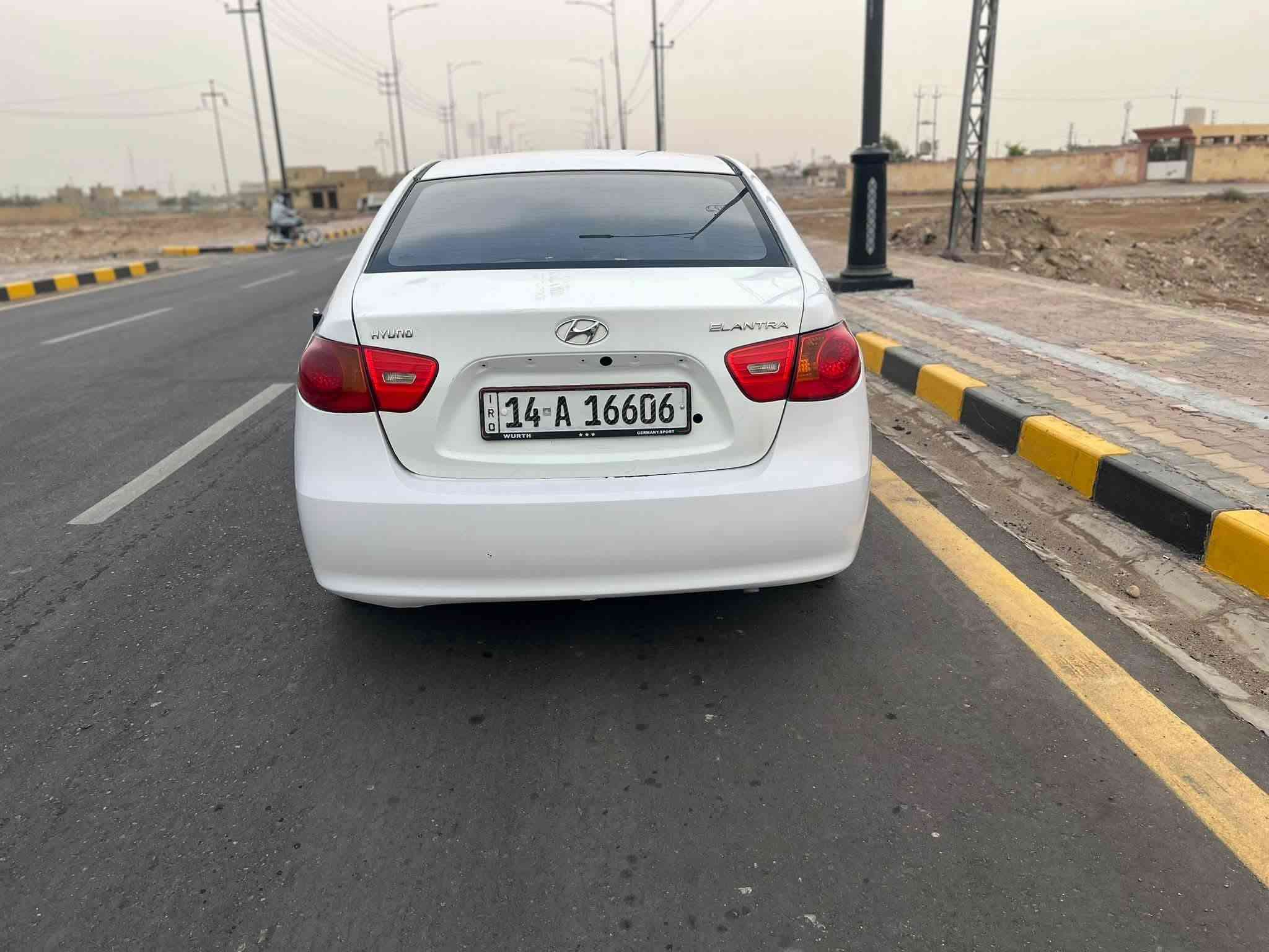 ‏السلام عليكم إل النترا موديل 11 خليجي سيارة جديدة كير ومكينه مكفولات 1600حداديه جديده سنويه جديده 2030تبريد ثلج تخم تاير كفاله عامه سابقن صارت بيها ضربه بالجنطه والباقي كفاله السعر83 وبيها مجال مكان السياره ميسان العماره***********

