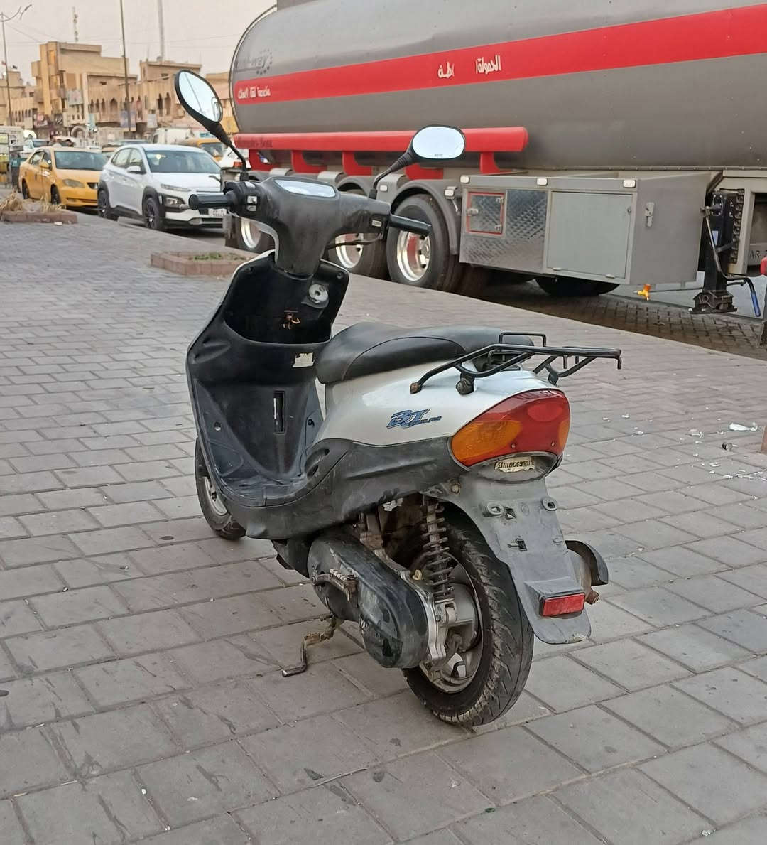 مساء الخير للبيع بيجي سرعته ٦٠ ياماها مكينه بلاديه سلف وهندر شلعه معدل كامله من كل شي السعر 350 قفل قفل السكن طالبيه قرب حبايبنه شراي يخاير ***********
