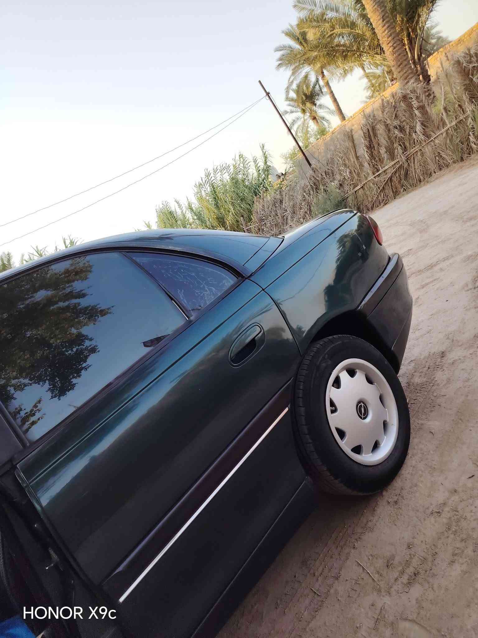 اوبل بزون للبيع موديل 95 رقم كربلاء انكليزي بسمي تحويل ثاني يوم محرك وكير ونجي ناعم جديده السياره جاهزه مال جناي
تبريد ثلج ❄️
سعر 52 وبيه مجال الشراي مكان بابل قضاء القاسم
(***********)

نص مكتوب في الصور:
- HONOR X9c