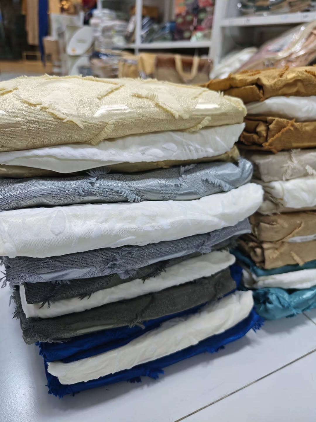 عرض خاص 🥳🥳 برده بوهيمي ثلاث قطع ب٢٨ الف فقط😍
قطعتين بوهيمي قطعه تور 
عرض ٤ طول ٣
سعر فقط ٢٨ الف 😍
-———————————————
متوفر توصيل بغداد وجميع المحافظات🚕🚕
للحجز والاستفسار يرجى مراسلة الصفحة💌💌💌
او الاتصال  فايبر واتساب على الرقم 
📞📞
 واتساب ***********
زوروا موقعنا على العنوان التالي:-
👇👇👇👇👇👇👇👇👇👇👇👇👇👇👇👇👇 
💧/السماوة عكد الجامع داخل مول الاميرات مجاور ايلين شوب
#العراق #العراق🇮🇶 #مفروشات #بغداد #در_الحسن

نص مكتوب في الصور:
- عرض خاص برده بوهيمي سعر ٢٨ الف فقط