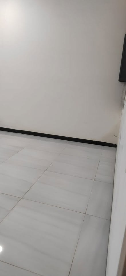 بيت للايجار في منطقة حي القادة قرب شارع عام ( شارع الوصي ) بيت جديد بناء حديث هسه طالعه منه عمالة بناء درجه اولى غرفتين نوم و3 حمامات واستقبال ومطبخ  للاستفسار الاتصال 

***********
