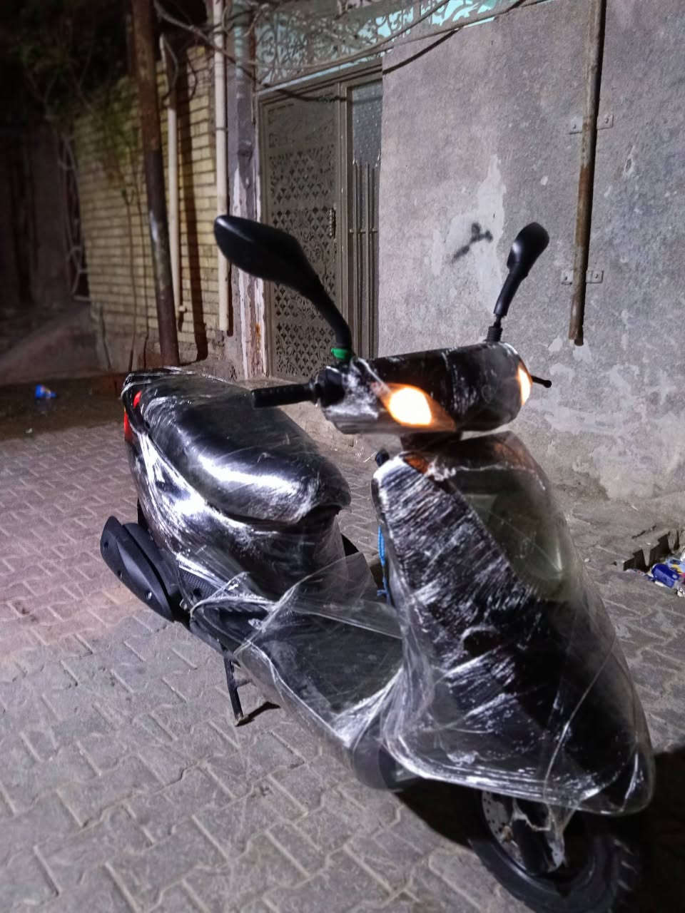 السلام عليكم دراجه بريز لون اسود للبيع السعر 550 وبيها مجال دراجه كفاله عامه انقر سلف وا اترايك وين مكان وخير من الله وما توقفك الدراجه حلوه ومكينتها ناعمه العنوان مدينه الصدر قطاح 79 رقم الهاتف *********** الشراي يخابرني متواجد واتساب وخط فقط
