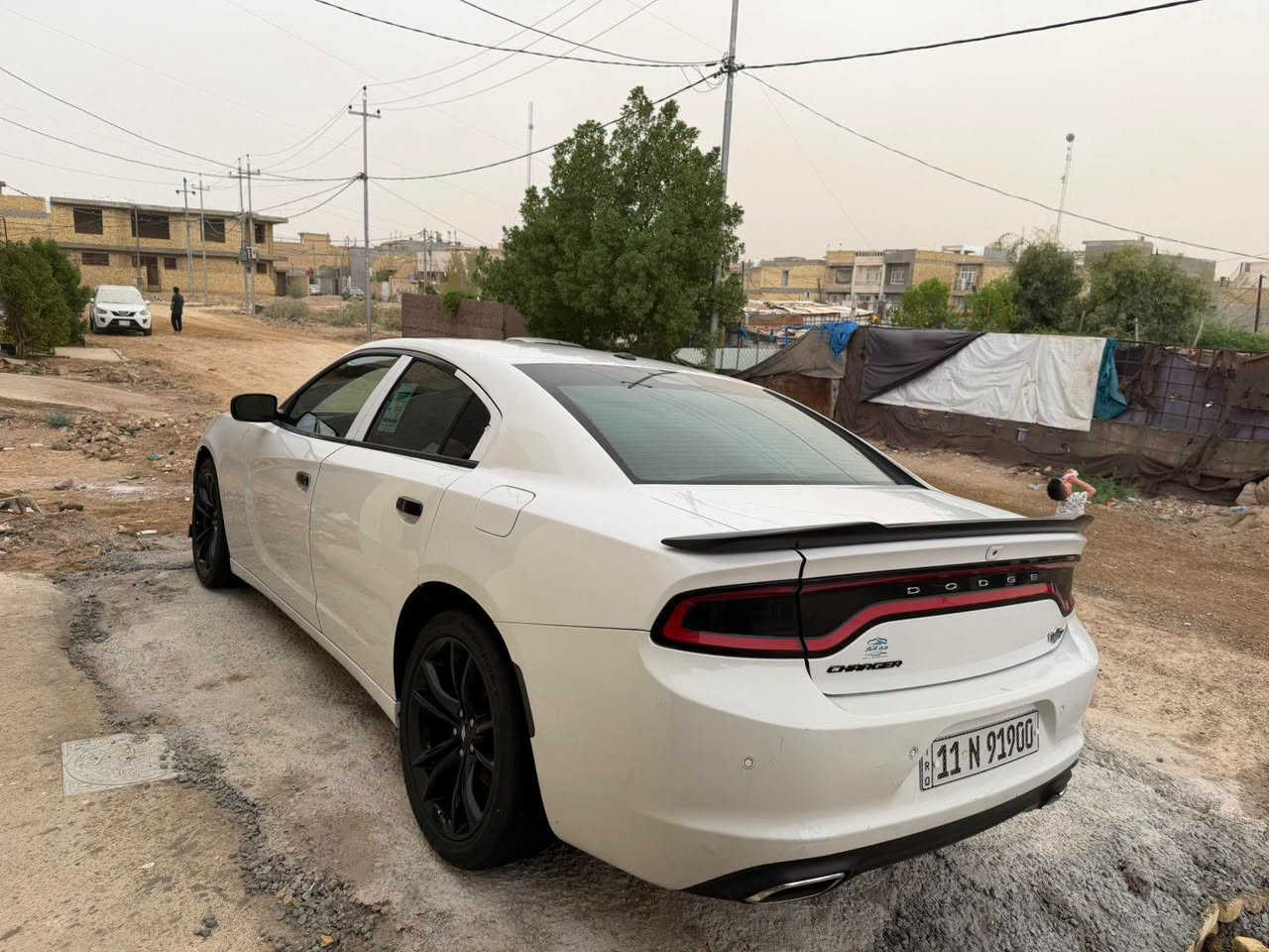 جارجر 2018 بلاك توب خليجي
 وكاله هارلم مكفوله كفاله عامه من صبغ بارد تبديل السياره جديده ع وضع الشركه 
رقم بغداد مميز بأسمي 
السياره فول فتحه سقف وباقي التفاصيل عدى الرادار 
السياره ماشيه 78 استخدام شخصي 
السياره عنوانها واسط الكوت 

السعر 🟩علق ستصل لك رسالة تتضمن السعر 

رقم التلفون ***********
