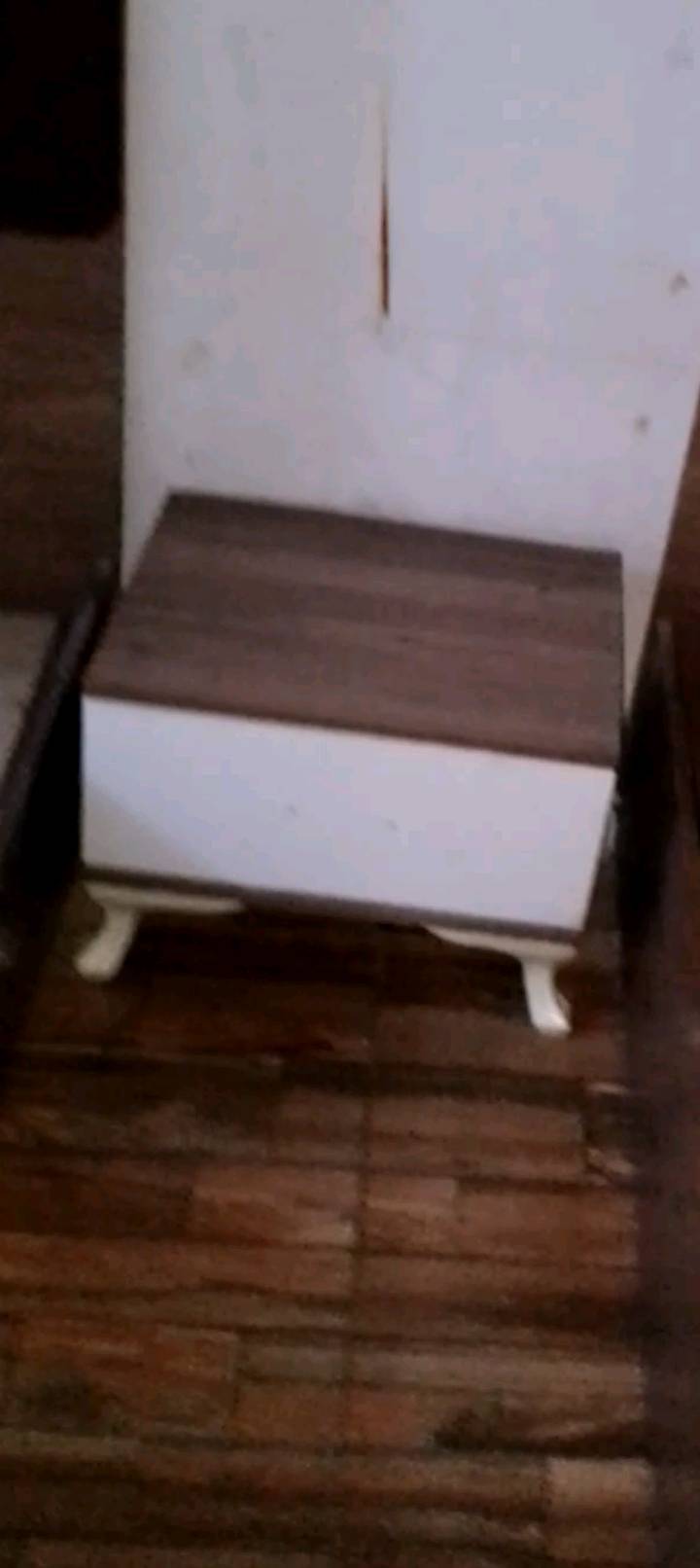 غرفه نوم نفرين 
السعر ١٥٠
بيهه اضرار بسيطه

‏‪***********‬‏