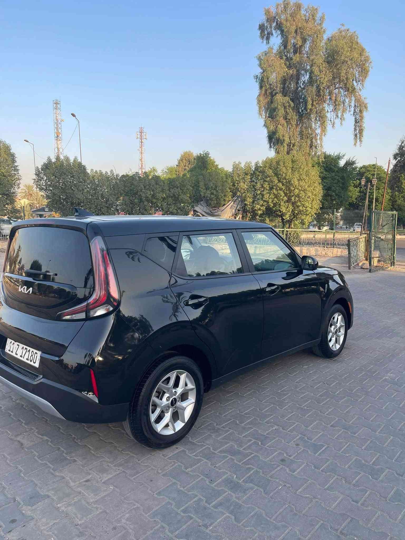 كيا صول مديل 2025 امريكي بدون تبديل صبغ نص بنيد وجاملغ بارد كير محرك كفاله بسمي رقم نكليزي ماشيه 50 الف جدن نضيفه السياره السعر 140 وبيها مجال العنوان بغداد الحريه رقم الهاتف ***********
