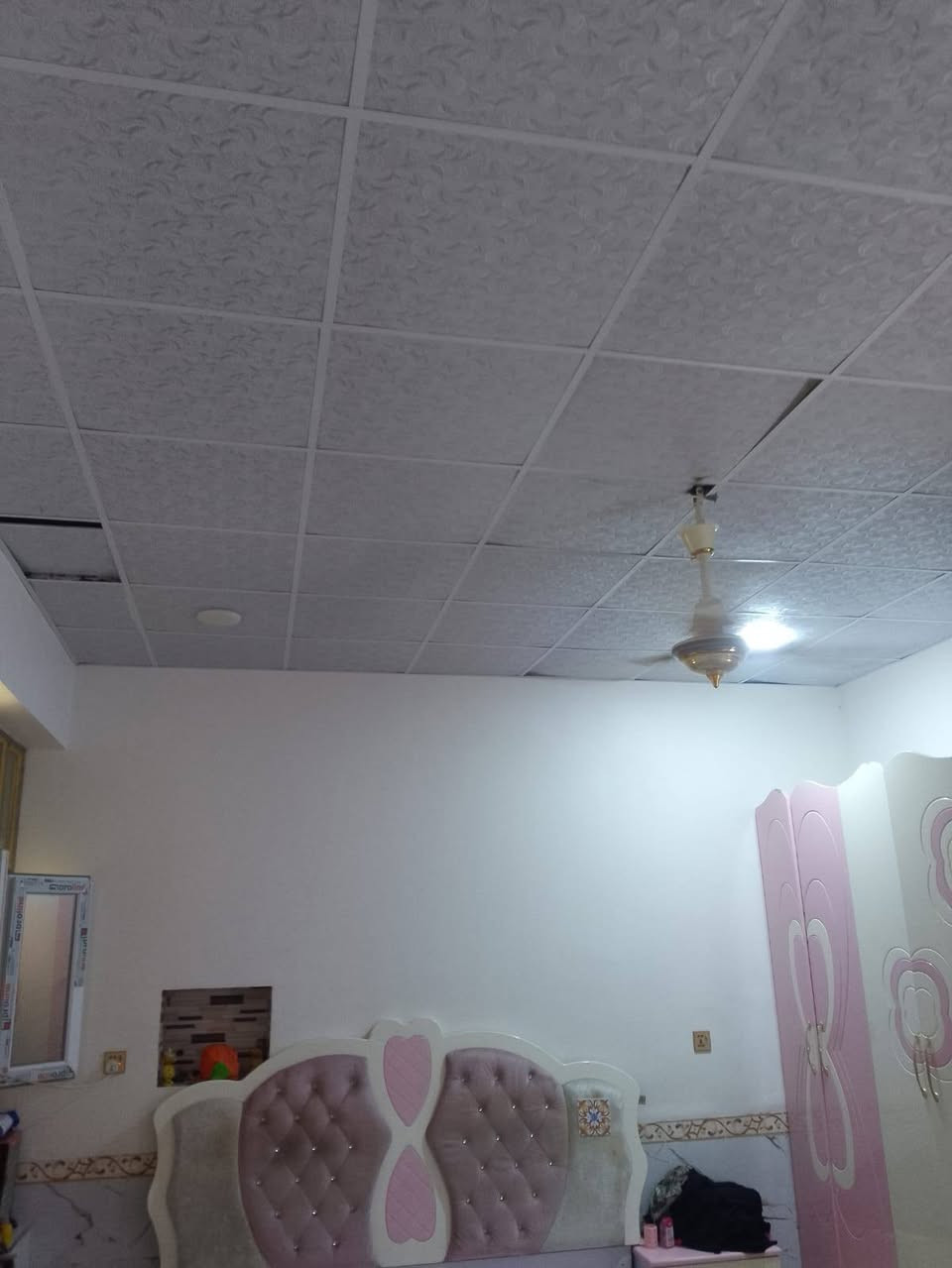 يالله يارزاق 🏣دار رهينه رهينه المده مفتوحه المساحه 300متر مناسب
العنوان كوفه علوت الفحل شارع الفلل قرب صيدليت هند دور

يحتوي ع  عرف عدد 3وصاله ومطبخ حار وبارد وستقبال وتخاريج دخليه وخارجيه وكراج سياره وحديقه

الستفسار تصل *********** وتساب الو خاص
