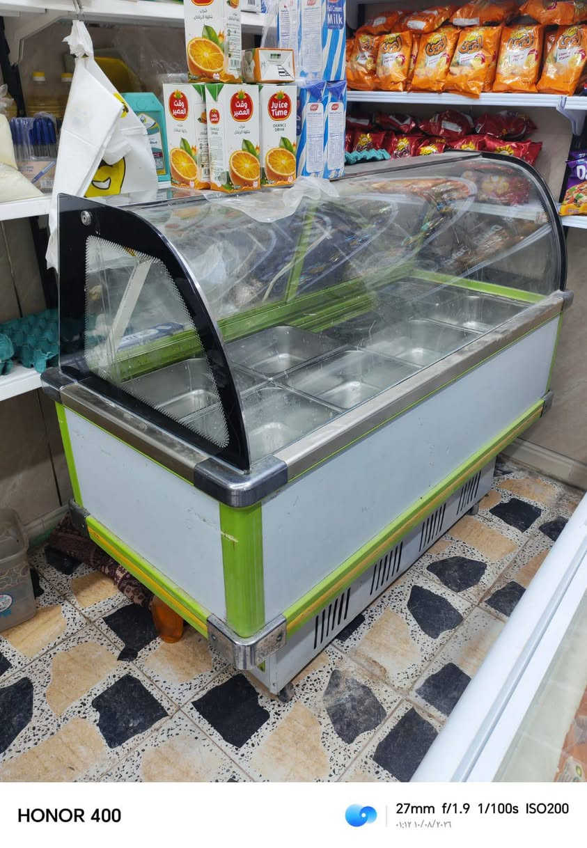 عارضة اجبان مستعملة شقالة بحالة جيدا 
عنوان مطيحة شارع مناوي لجم
رقم الهاتف ***********
