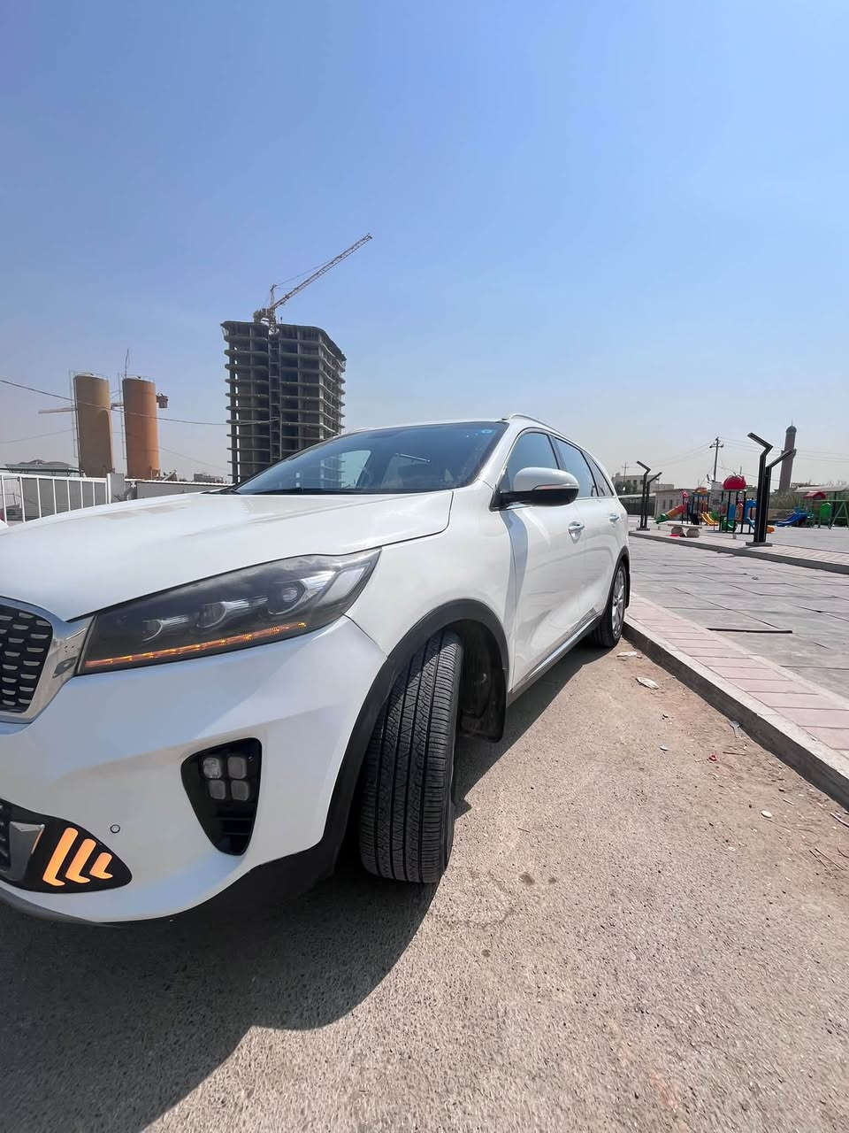 السلام عليكم 

سورنتو 2020 رقم بغداد مشروع وطني 
هزه جديده ورارقام انكليزي 
حساسات امامي خلفي 
كشنات جلد +كرهبائي
جنطه كهرباء
بصمه عدد ٢

السياره بيه كارت بل بيبان السايق والصدر 
كل باب بي اربع اصابع والجاملغ بي شبر بارد

مكان السياره ديوانيه دغاره 

للستفسار (***********)(***********)

السعر خاص
