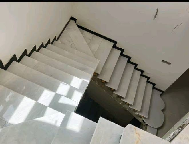 السلام عليكم
يوجد كادر سيراميك ارضي جدار بورسلين كاشي مرمر 

گرانيت شغل درجه اولى شرط ع اليزر

نضافه ودقه بالعمل ومصداقيه 

رقم***********
