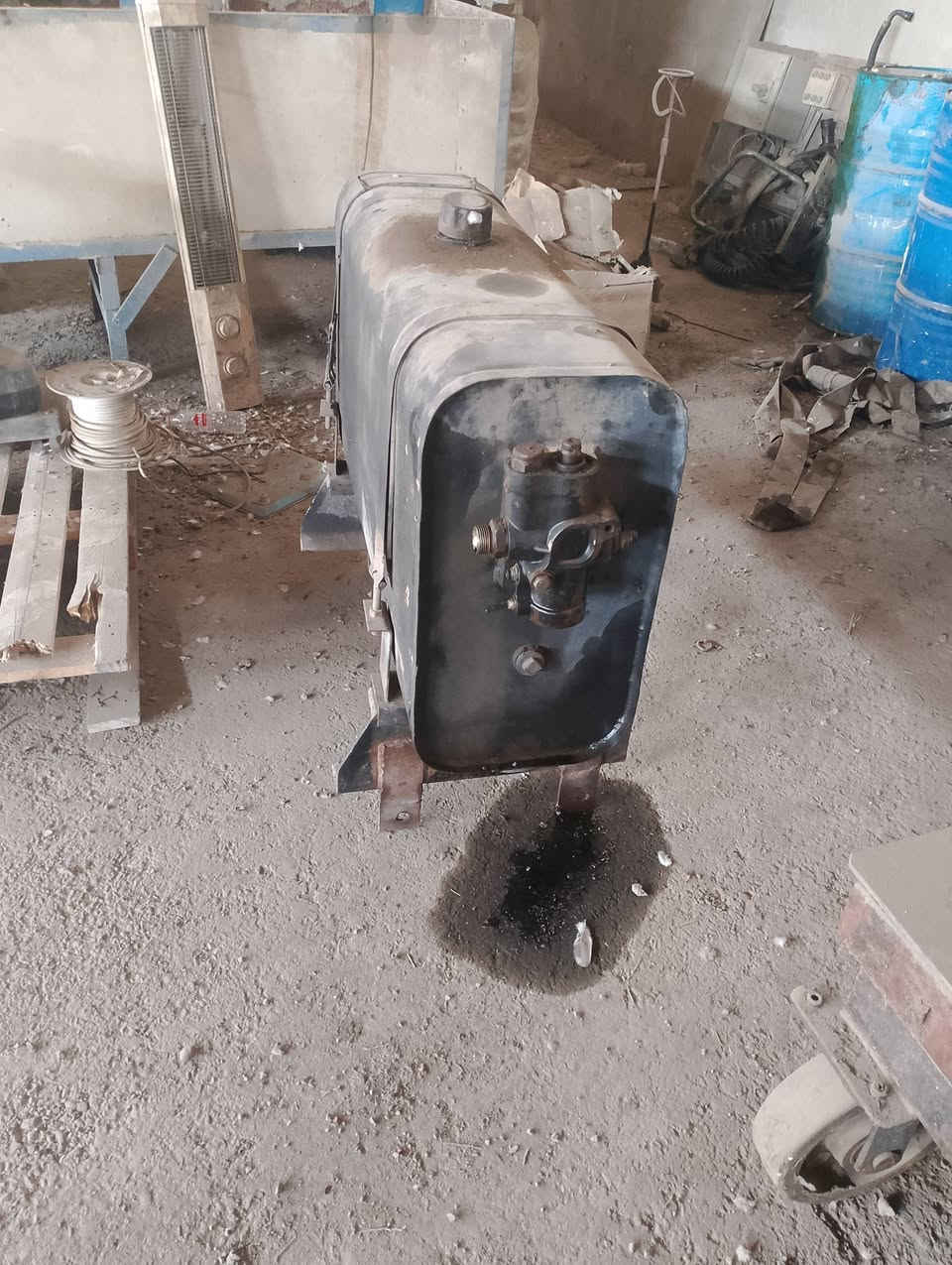 ‏‪***********‬‏تانكي نساف مكانه بغداد السعر ورقتين ونص
