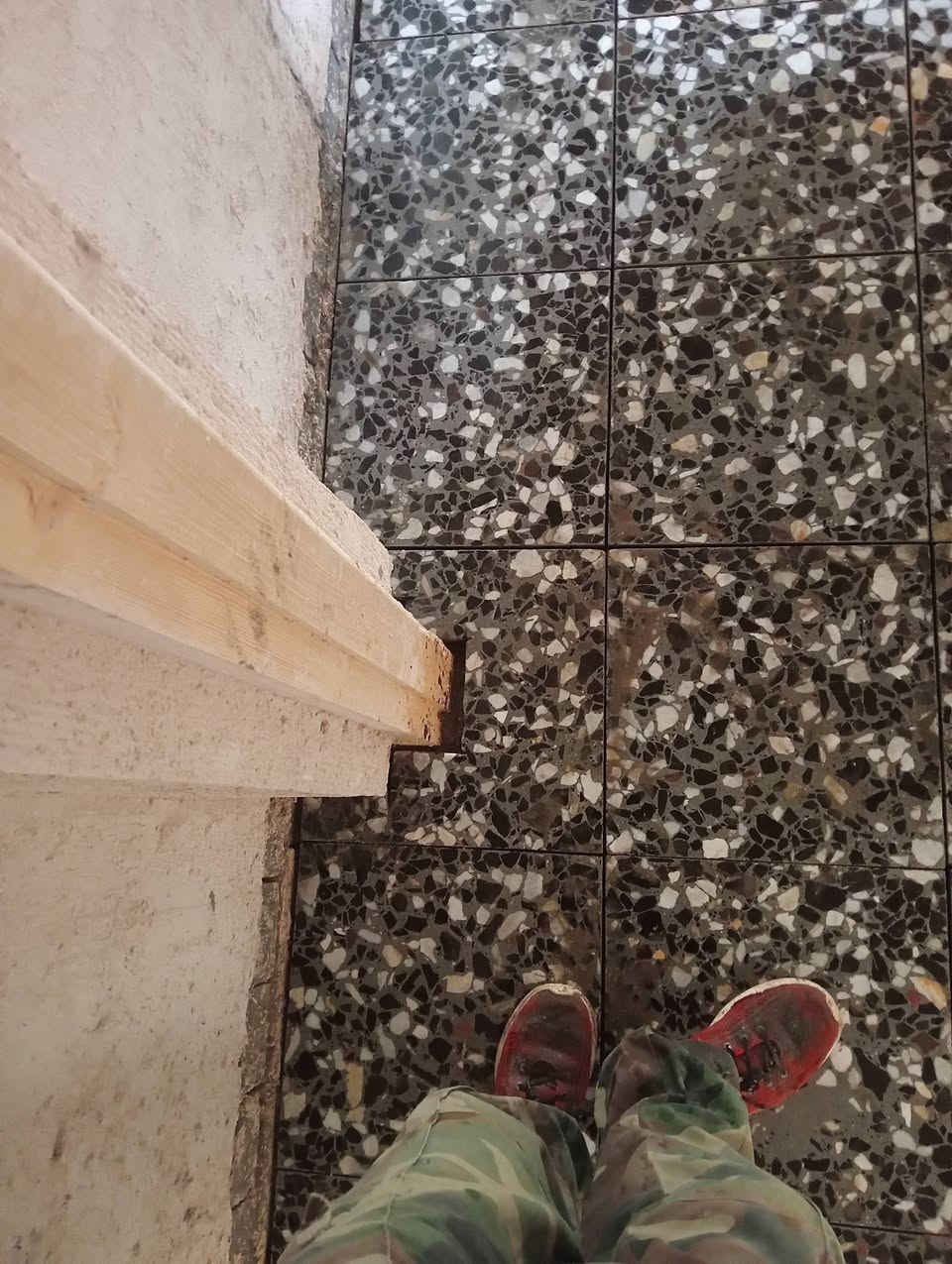 باسم الكريطي لكافة انواع السيراميك ولبورسلين ولكاشي ولبخ جص سمنت وطلس متفرغ حالياً 
الاتصال ***********
