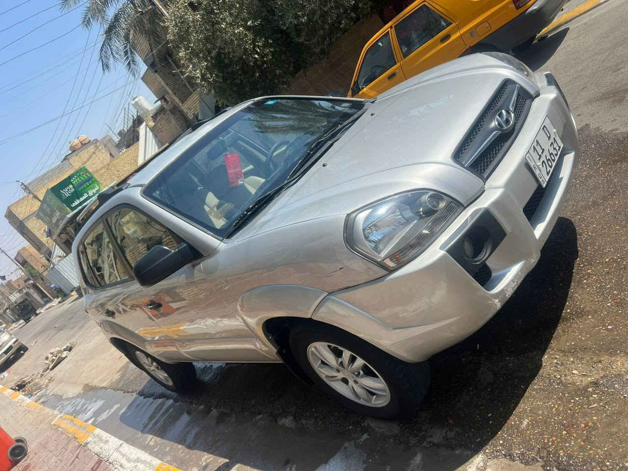 السلام عليكم. حبايب توسان 2009. خليجي مكينه  4. سلندر  2000. دوش  مكفوله كفاله عامه فقط البارد  بل جاملغ شبر فقط  مكينه وكير وصدر وتبريد مكفولات  رقم بغداد نكليزي سنويه جديده وهزه جديده  سياره بلاديه وعله وضع شركه ماشيه 189 الف مكان سياره بغداد شراي يتصل وبل خدمه ***********
