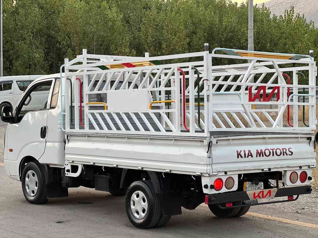 کیا مۆدیل 2011 مکینە 2700 ڕەقەم جنوب میسان، سەنەوی پلاستیک ئەسلی، ساحێب سەنەوی کوردە وەکالەی دەکات تحویل و غرامە بەشەرتە حیزام کراوە لۆ جوانی لێدرانی نیە گێر و مکینە و ئەکسل و بڕاوە بەشەرتە نرخی 69 .. شوێن خلیفان ***********
                     *********** سوران, أربيل
