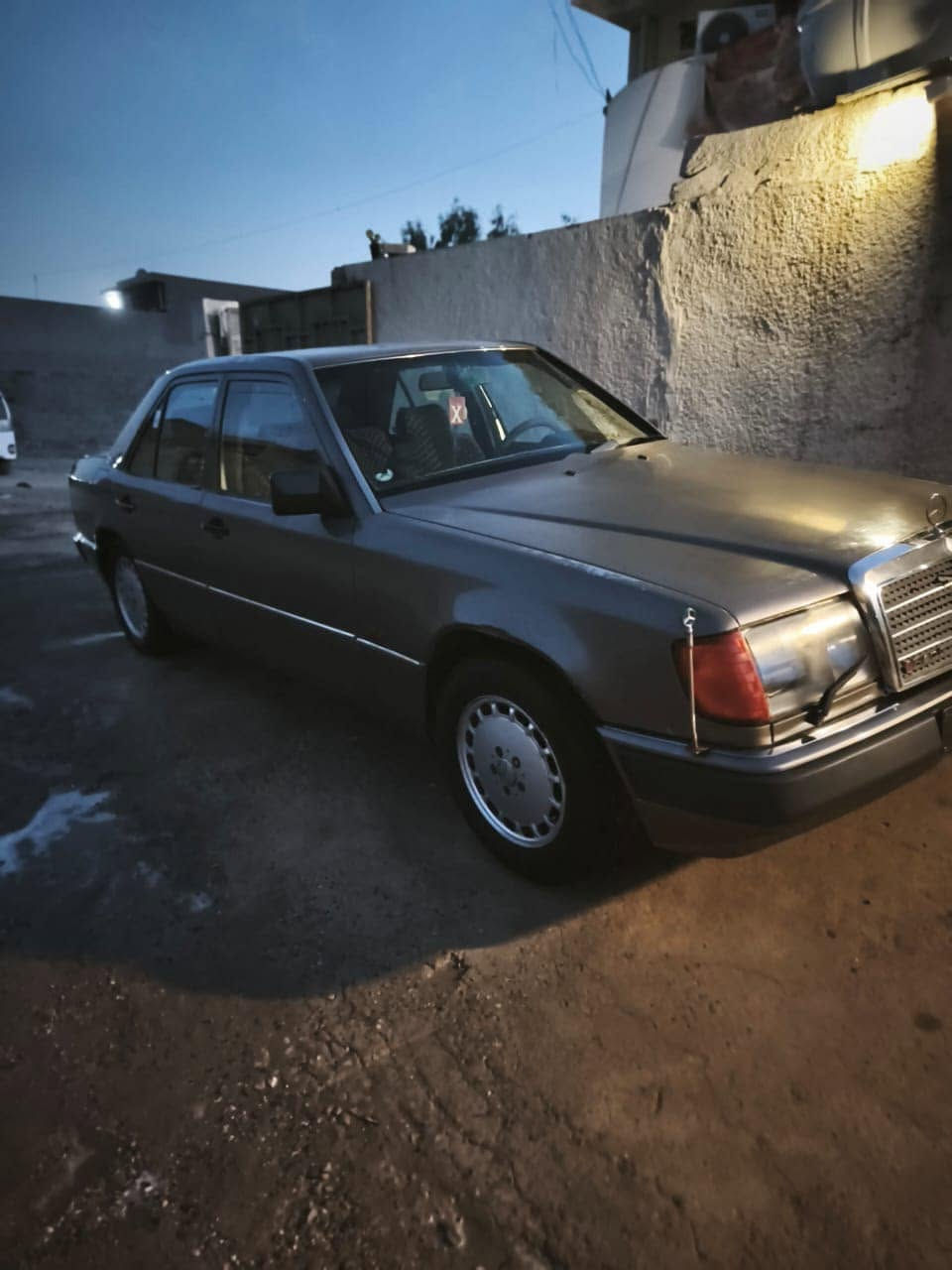 مارسدس دب ٣٠٠موديل١٩٩١

‭***********‬
السعر40s
