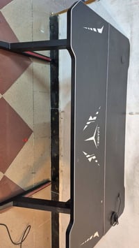 ميز • نظيف • شارع فلسطين