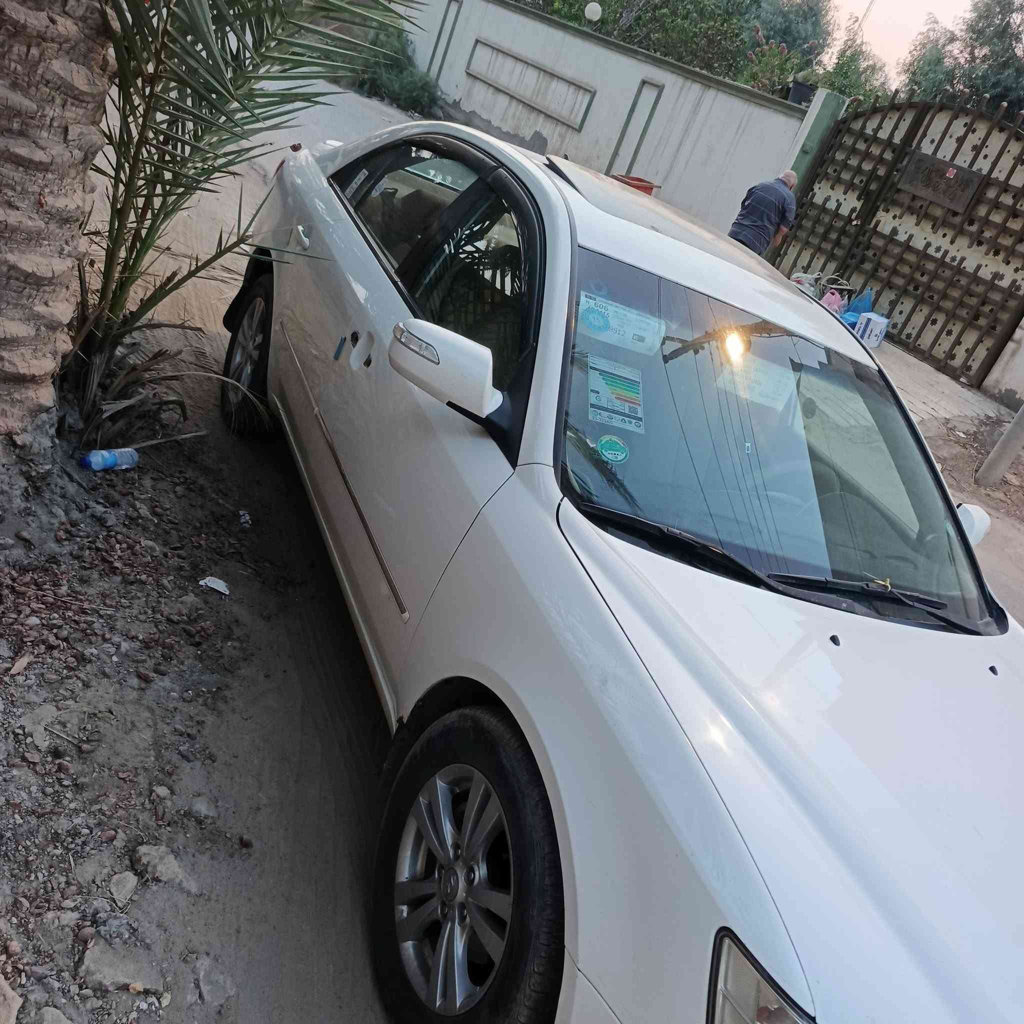 سوناته خليجي جاهزه 2011 مكينه 2400 جاهزه  السيار بل كارتون بيه قطعتين فقط السعر ٩٨ مكاني حله المركز ***********
