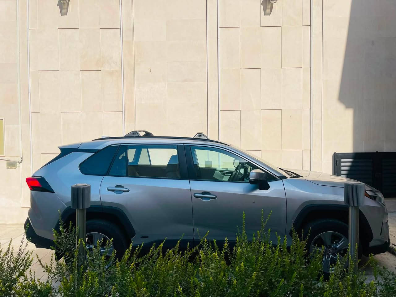 السلام عليكم 
TOYOTA RAV4 XLE - 2024 هايبرد ✅امريكي 
رقم اربيل دخول جديل باسمي تحويل مباشر

الون سلفر / الموصفات معروفه xle 
الضرر  بونيد مبدل صور الحادث 
ايرباك ستيرن فقط وراجع 
العنوان بغداد /البنوك 
الرقم ***********
السعر 220 وبيهه مجال
