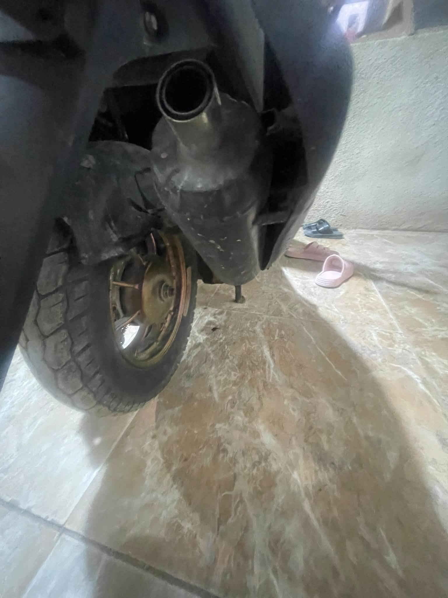 السلام عليكم ماكس عدله الدراجه كلهه بلاديه بوشه 49 الدراجه نضيفه معنه الكلمه كفرات مختمه السودات مختمه وياله رياضي كلجات رياضي   الدراجه. بس يرادلهه ترتيب كهربايات السعر  450 وبيهه مجال مكاني كربلاء ***********
