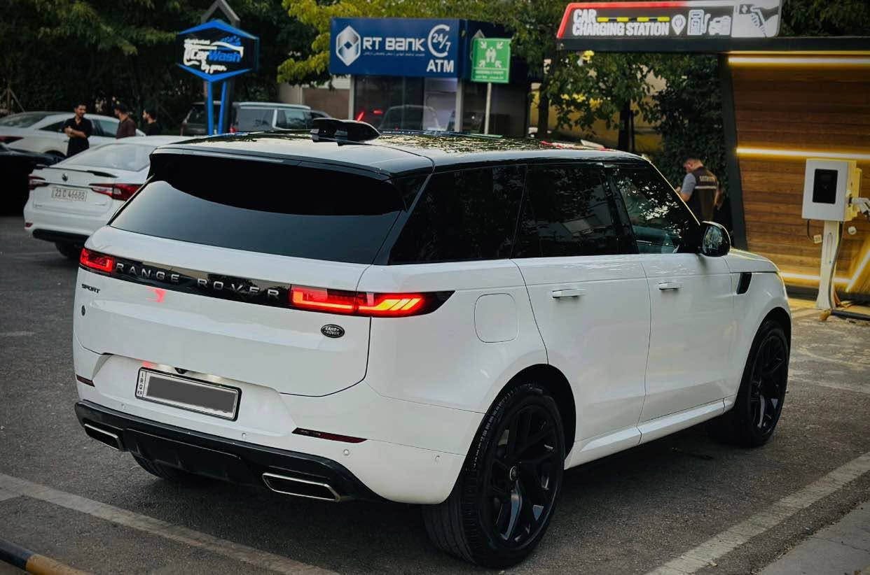 Range Rover Sport 2023 
P360

ڕانج ڕۆڤەر سپۆڕت ٢٠٢٣
‎٢٩ هەزار کم حقیقی ڕۆیشتووە نموونەیە لە جوانیدا سەیارەکە . فول فول مواصەفات
پانۆراما و دۆسە کارەبا
٢ پارچەی بۆیاخە بێ ناوگرتن هیچی کەی پێوە نیە 
سەیارەکە ماڵی دۆستە  وەک سفر ماوەتەوە 

نرخی ٦٣٥ گەڵا و کەمێک مەجال 

تکایە گەر مشتەری نیت بۆ سعر تاقیکردنەوە پەیوەندی مەکەن

***********

*********** السليمانية, العراق
