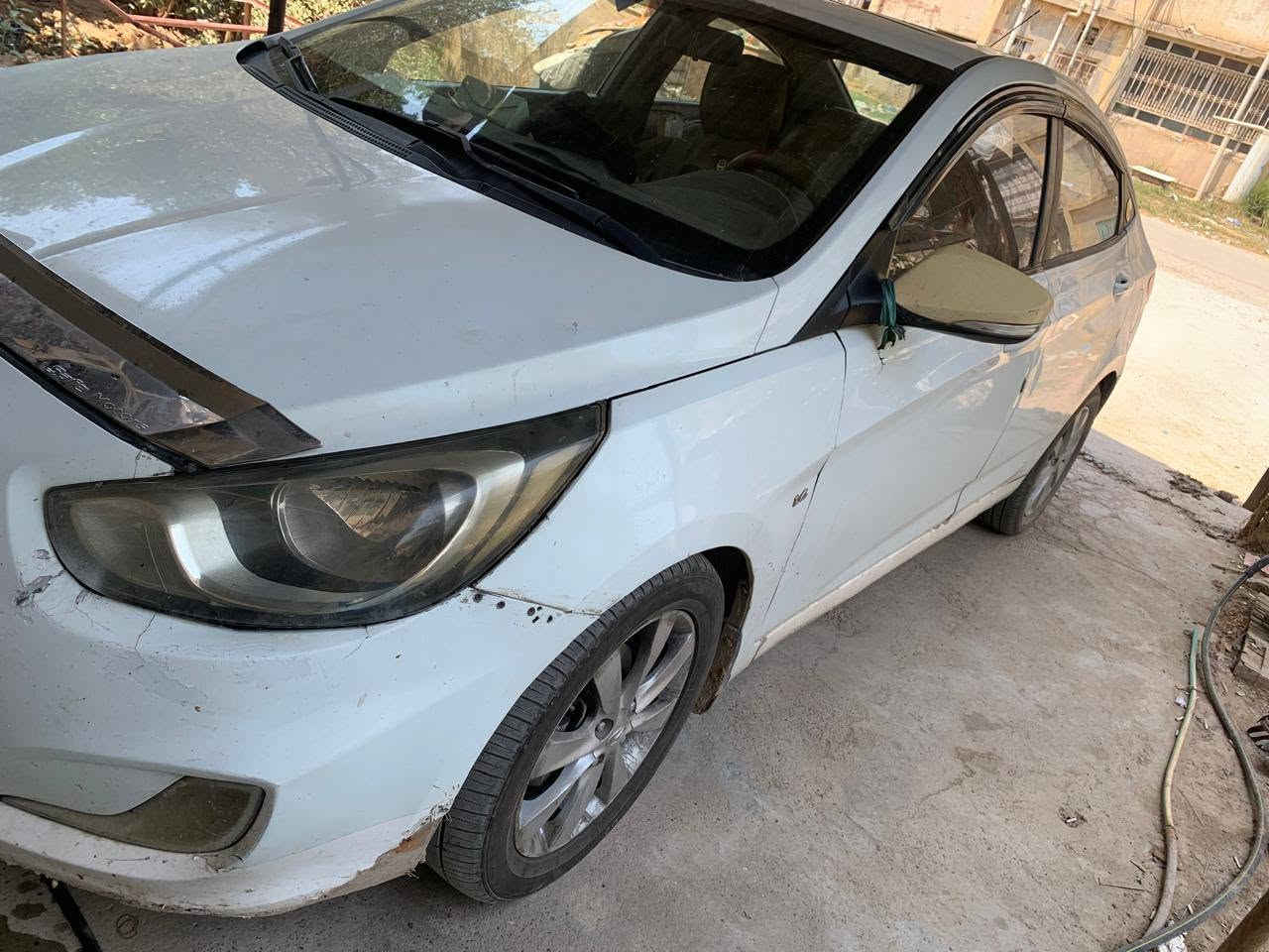 اكسنت ٢٠١١ • مكينة ١٦٠٠ • فتحة سقف