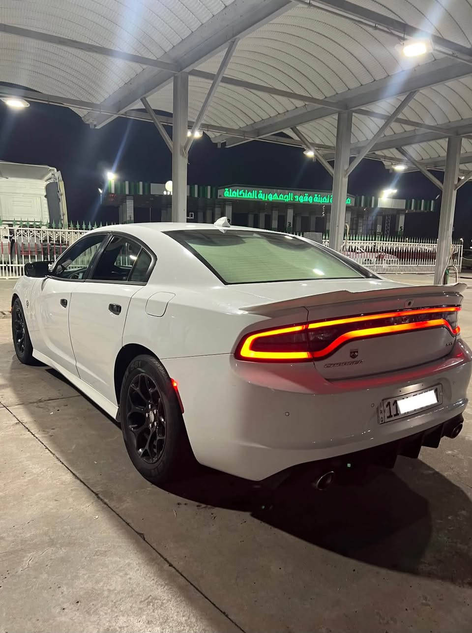 جارجر SXT مديل 2017 
محرك 3600 * V6 
سياره كنديه يعني مابيه حادث 
شاشة كبيره 
تدفئه وتبريد بلكشنات 
حساسات كرسي كهربائي 
مكينه كير مكفول 
تبريد ثلاجه 
رقم بغداد بأسمي 
سياره نضيفه 
معتني بيه من بانزين والدهن وكاله
السعر 205 
الموقع بصره
الرقم / ***********
