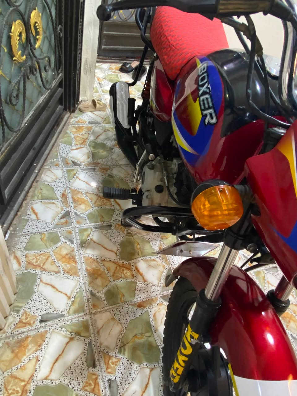 السلام عليكم للبيع دراجه بوكسر كلاسك مديل 2022 اوراق كامله شرط الترقيم دراجه نضيفه وخير من الله  محرك مفتوح مبدل واشر + ولفات العنوان ديالى المقداديه قريه الزهيرات للتواصل على الرقم *********** متواجد واتساب ايظا  
السعر خاص
