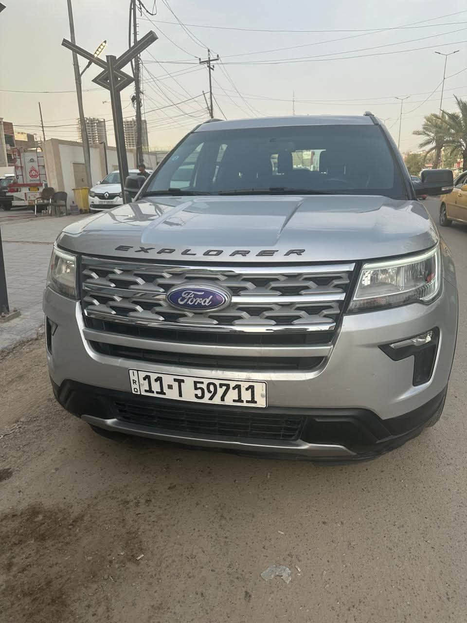 السلام عليكم
من رخصة الادمن 
سعر مناسب مستعجل على البيع 
الاناقة والفخامة والقوة 🔥🔥رموز لاتنفصل عن 
فورد اكسبلور ٢٠١٩ XLT
7 راكب 
محرك 6 سلندر 
ماشي 51 الف مايل 
بصمة أبواب وبصمة تشغيل 
رادار 
حساس خلفي 
كشنات مخمل + الأمامية كهرباء مع ذاكرة لكشن السائق 
كود خارجي لقفل باب السائق 
8 سماعات داخلية 
تبريد ثلاث قطع امامي وسط خلفي 
تحكم ستيرن فول 
مرايات جانبي تحكم اوتو جام 
صندوق كهرباء 
شاشة حجم كبير 
وبعد بيه موصفات
حادث جانبي بابين الايمن مبدل نفس الون 
البجم كبس
سنوية ورقم جديد بغداد 
الموقع بغداد الدورة 
السعر 195 $ 
***********
