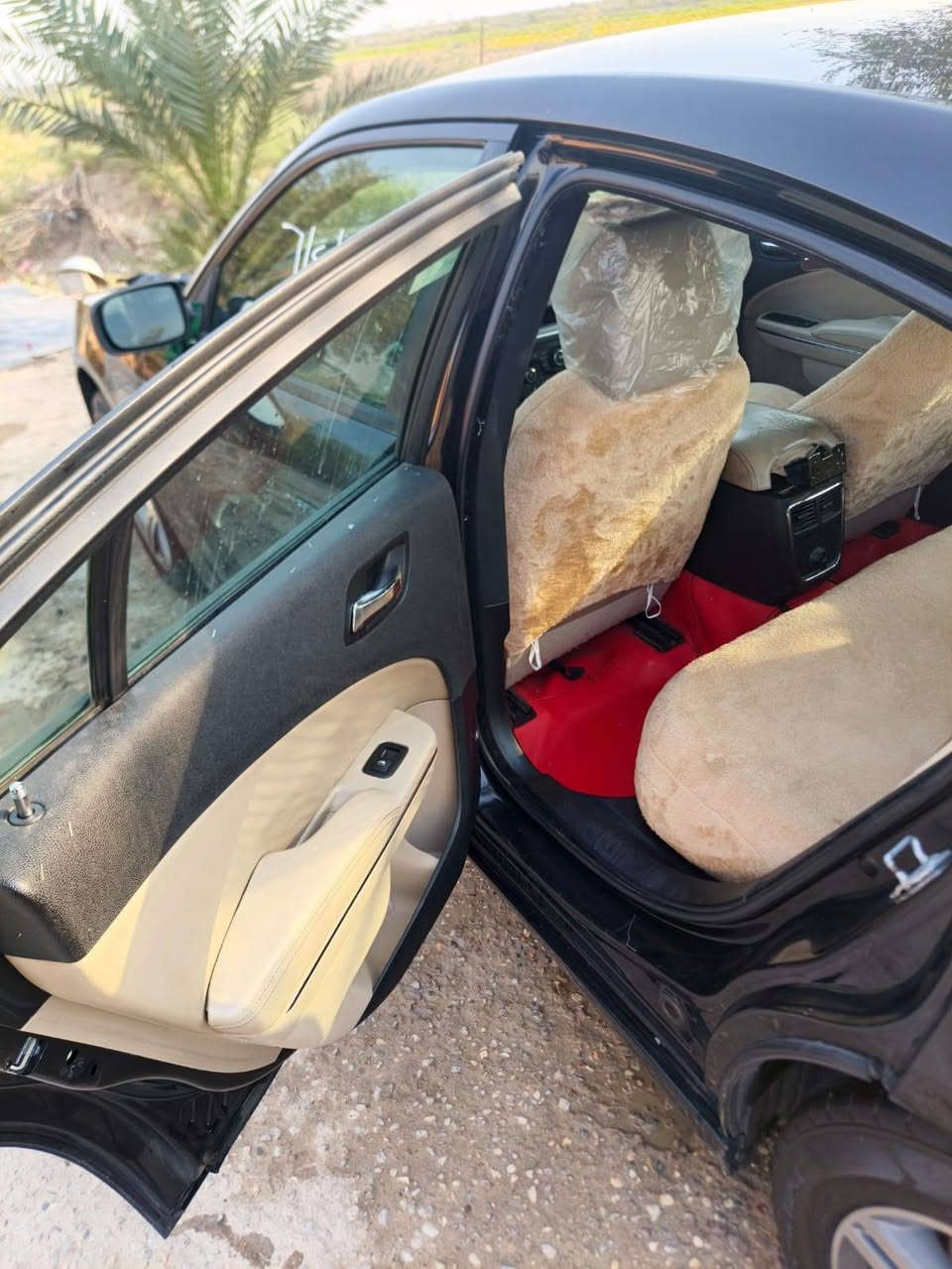 جارجر موديل 14 خليجي كنديه كفاله عامه من تبديل وضربه فقط صبغ جماله بمريكه رقم ميسان سياره ما مشتغله خط دوم الله شاهد ماشيه 200 أصل حداديه تخم تاير سنويه ل31 ربع ما تصرف عليها مكان ميسان سعر 150 وبيه مجال شراي ينتصل ***********
