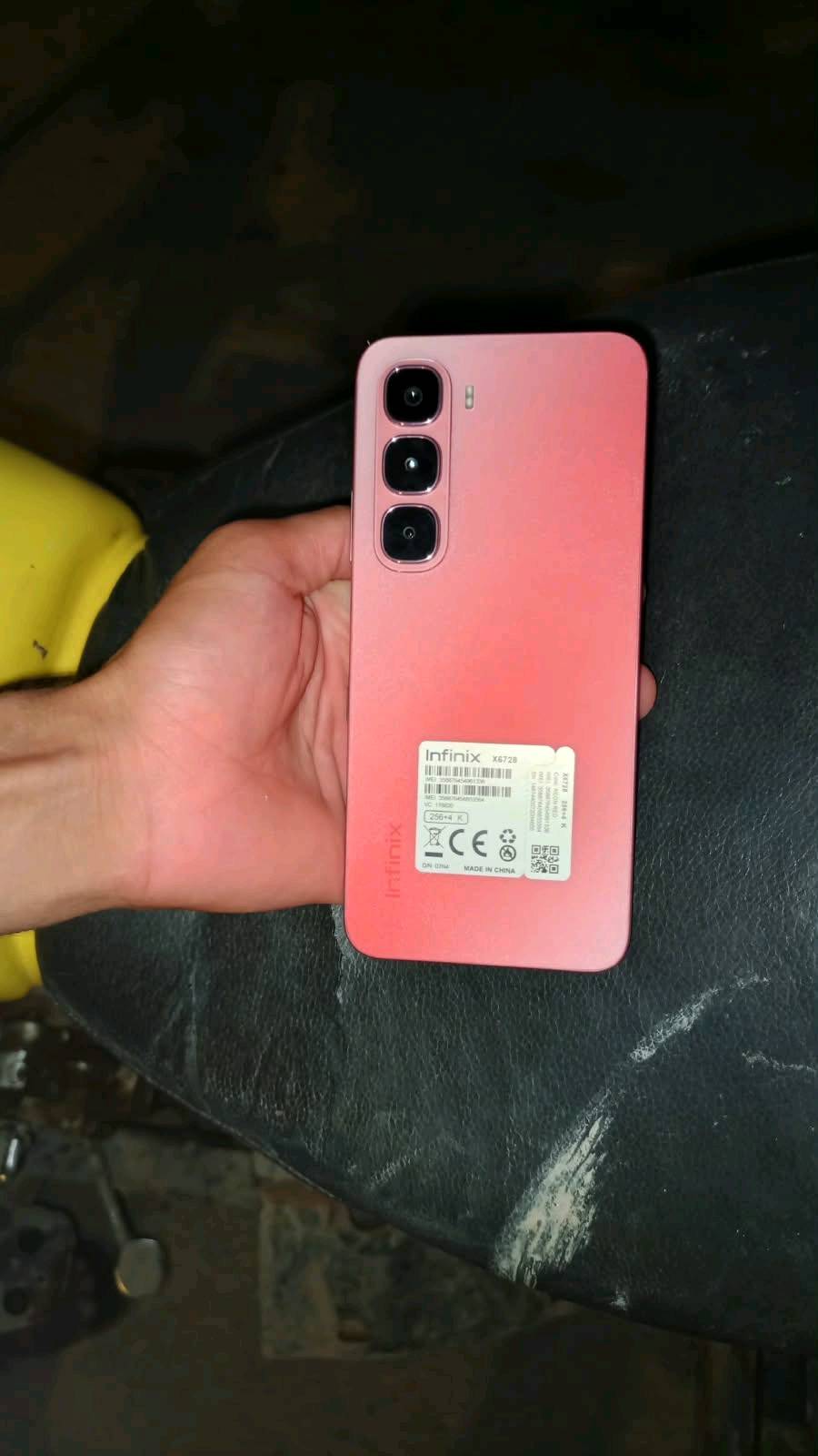 جهاز انفنكس ذاكره256
 
 استخدام 10ايام  السعر 300وبيه مجال للشراي

اؤ مراوس بدراجة فقط بلبصره