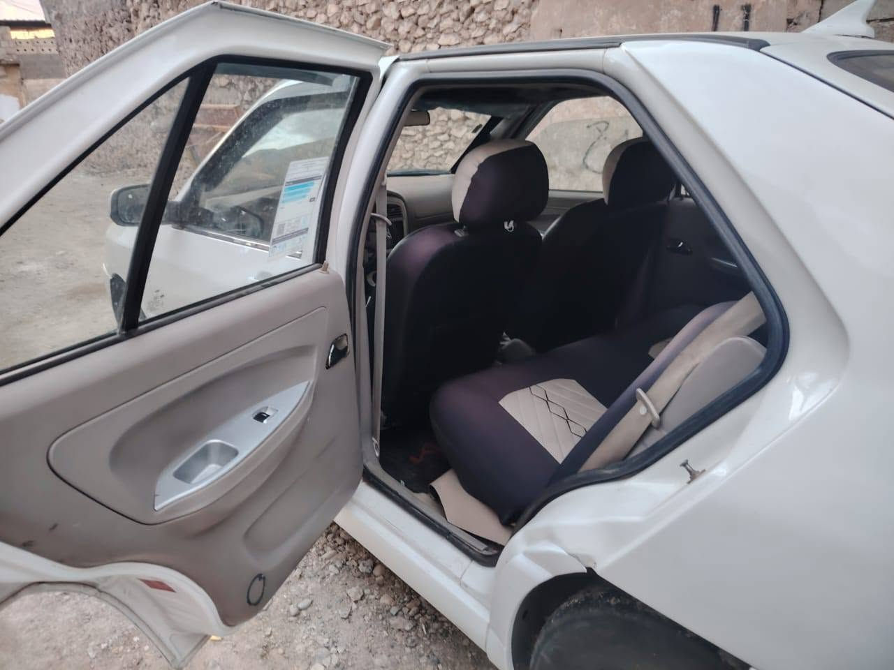 كوين ١٣ سنويه جديده محرك شرط لاصرف لانفخ ولامفتوح تبريد شغال بدون صبغ بيها نص باب بارد طخم نضيف باسمي وايرمنيه كلها شغاله كابون موجود السعر ٤٥ وبيهال مجال هاتف ***********

