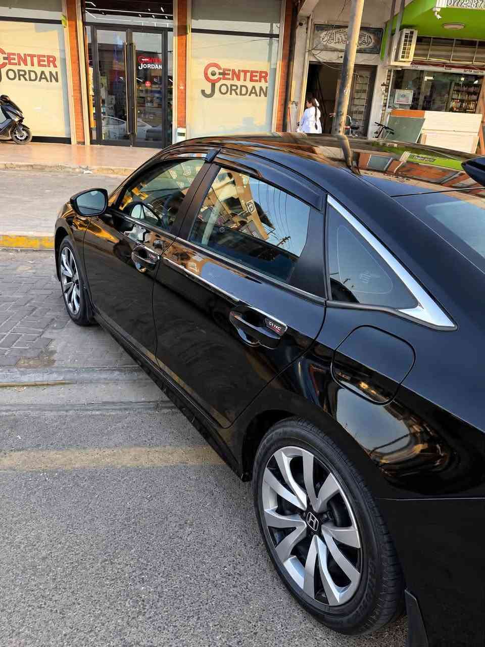 هوندا سيفيك 2022 سبورت محرك 2000تنفس طبيعي
ماشيه 69 ميل سياره ع وضع شركة ممفتوح منه برغي 

رقم بغداد (معوقين)   ضمان وكاله 
( ( حادث جاملغ خلفي وشخط بابين بدون اريباك فقط  ) )  
شادله منضومة غاز 

مواصفات

بصمة 
كشنات تدفئه 
شاشة كبيرة كار بلي 
رادرات 
تحديد مسار
اوتو استوب  انطفاء عند الوقوف
تحديد سرعة
شاشة عداد ديجيتل
فول تحكمات ستيرن 
تحذير  وقوف 
هاندبريك كهربائي
لايت زينون امامي
تشغيل عن بعد 
نظام ايكو وسبورت وعادي

السعر 133 وبيه مجال 
رقم الهاتف ***********
