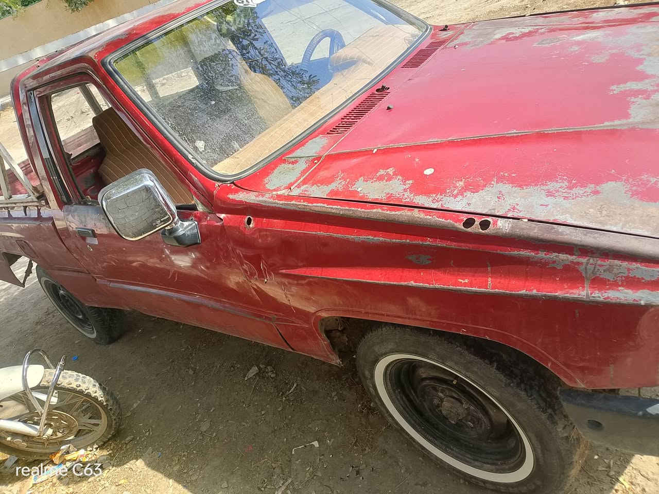 السلام عليكم هايلوكس 85  بلادية 
محرك گير اكسل  كابريتر باتري جدد 
سنوية وهزةة جدد رقم ديالى انكليزي باسمي تحويل 
سيارة مال جناي وبالعافية 
العنوان ديالى گاطون رازي 
بيع مباشر 37 ورقة وبيها مجال
تواصل خاص او على رقم ***********
