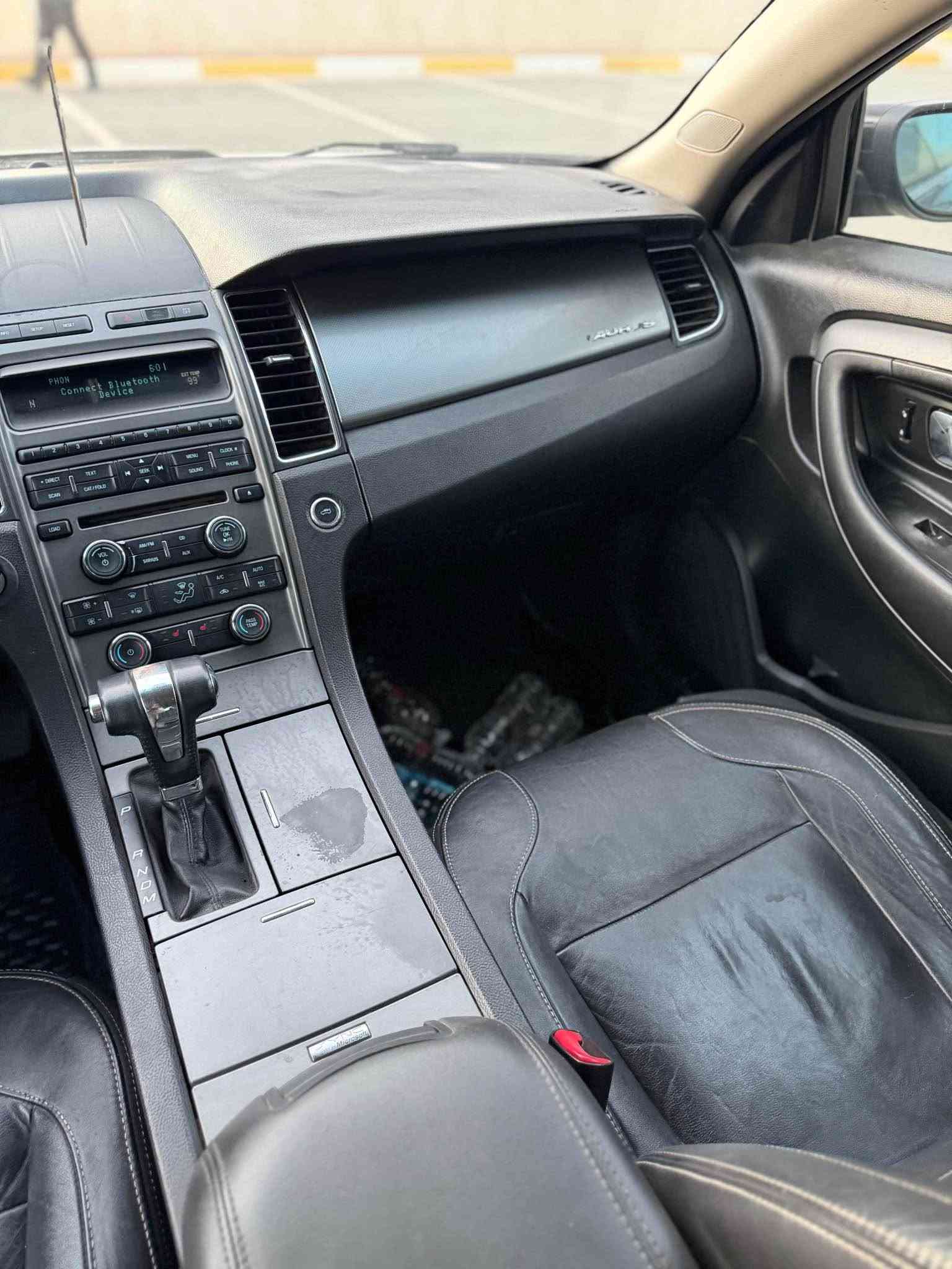 بسم اللّٰه الرحمن الرحيم
بەناوی خودای گەورە 
Ford taurus 2011 SEL
فۆرد تەورەس ٢٠١١ SEL
سەیارەکە زۆر جوان و خاوینە گیر مەکینە کارەبای بەشەرت 
مەکینە کراوەتەوە بۆ واتەر پەمپ 
گیر لە سوکان دەرگا کۆد ناو ڕەش 
کوشن جلد 
بەشەرتی ئەوەی کێشەی نەبی 
سەیارەکە سی پارچەی بۆیاخە 
بە شەرتی وەکالە و بەناو کردن 
ڤایبەر وەتس ئەپ 
***********
*********** السليمانية, العراق
