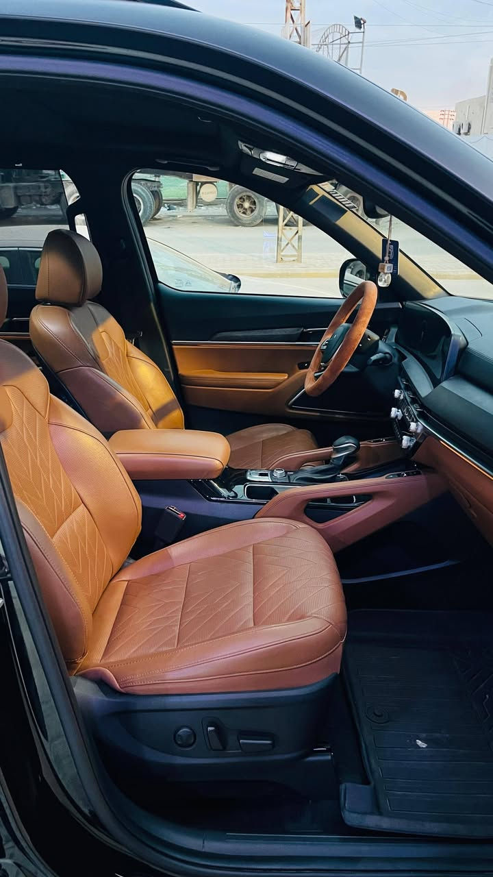 ‎كيا تيلورايد برستيج / اكس لاين (2024)🤍🔥
الفئة: PRESTIGE X-LINE

🚘 فول مواصفات 1/1 (أعلى فئة)

👈بدون حادث تقرير مياه فيضان بدون اي خلل

🤏حادث لايوجد كفاله 

🏁عداد المسافه 42 الف كيلو متر 

✨ فتحتين سقف 

🪞 مرايا شفط🔁 مرايا إشارات

🔥❄️ كشنات أمامية تدفئة وتبر

👑 كشنات منفصلة VIP

🚀 تشغيل عن بعد

📡 رادار أمامي

📡 رادار جانبي

💡 لايتات LED زنون

🌤️ لايتات نهارية LED

📟 حساسات أمامية وخلفية

🎛️ هزاز ستيرن

💆‍♂️ مساج كشن السايق

🌈 إضاءة داخلية ليزرية

🎥 كاميرات 360 درجة

👁️‍🗨️ نظام النقطة العمياء

🛣️ تحذير مغادرة المسار

🧠 مثبت سرعة متكيف

🛑 مانع تصادم

🧳 باب خلفي كهرباء

💺 ميموري كشنات

🔊 نظام صوتي فاخر

⭐ (باقي المواصفات لو اضل اكتب ميخلصن 

📄 الرقم: بغداد دولي الجديد

مكان تواجد السيارة: ذي قار 

رقم الهاتف / ‭٠***********

السعر 325 ورقه
