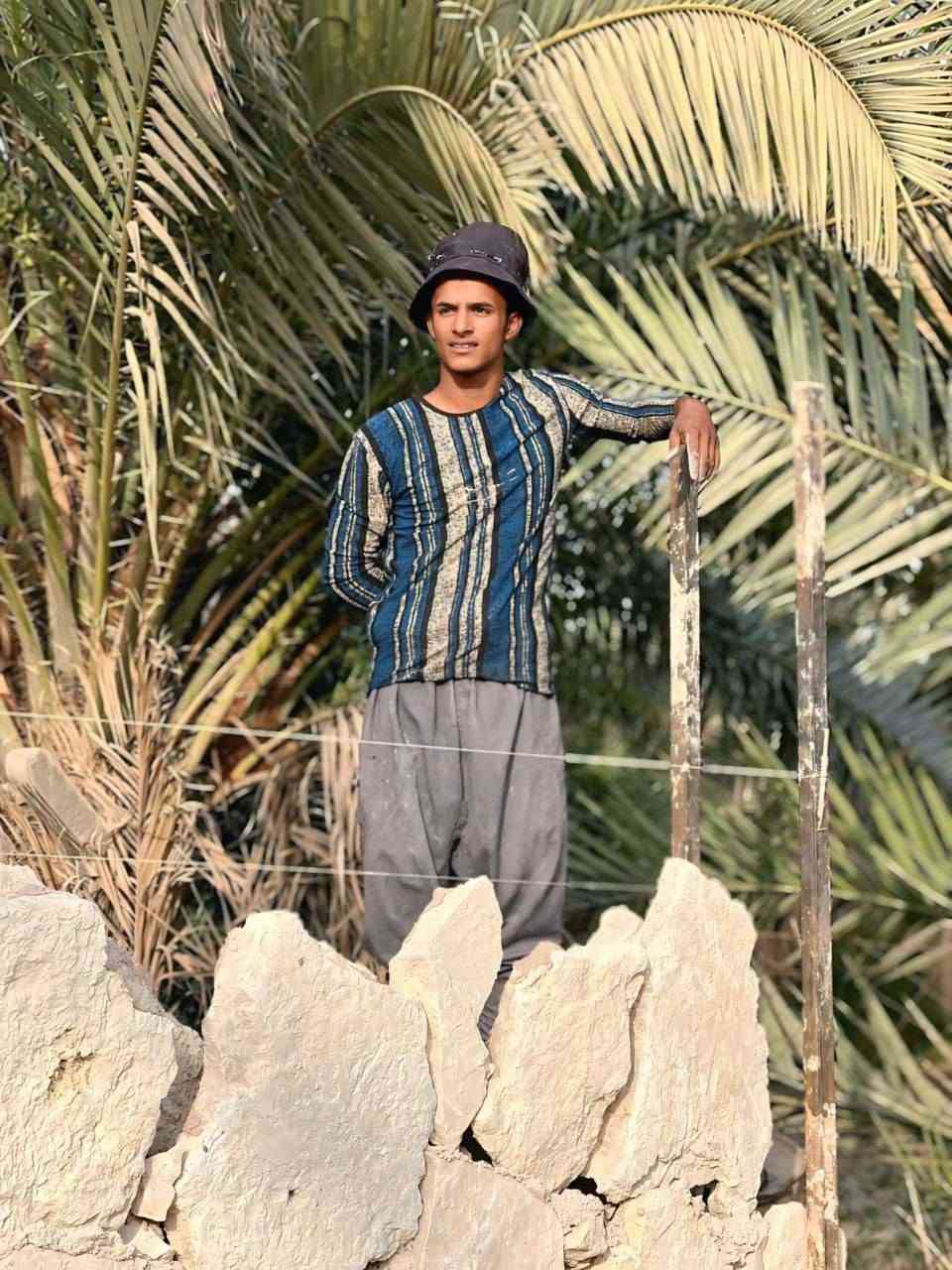 اهم من كلشي صدق العمل.
عمل بناء حجر درجى اولى 
واسعار مناسبه 
عمل اسيجه 
عمل بيوت 
عمل حقول 
رصف حدائق 
رصف شطوط 
وكافة الأعمال الحره 

للستفسار اتصل على 
***********
