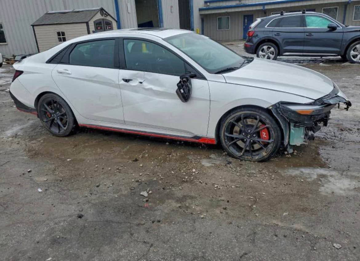 النترا N 2025 السياره بس ضربتها بامريكا فول مواصفات 1/1 ومعروفه مواصفات ل N مختمه كلها N ضربته بيبان ثنين ع حطتهن يرجعن bdr السياره نضيفه وحلوه رقم شهداء سنه وتصير حره مابيها قاصرين سعرها 165 مكان بصره
لشراي يتصل لا يدز رسايل *********** البصرة, العراق

نص مكتوب في الصور:
- XCAR
- Basrah, Iraq