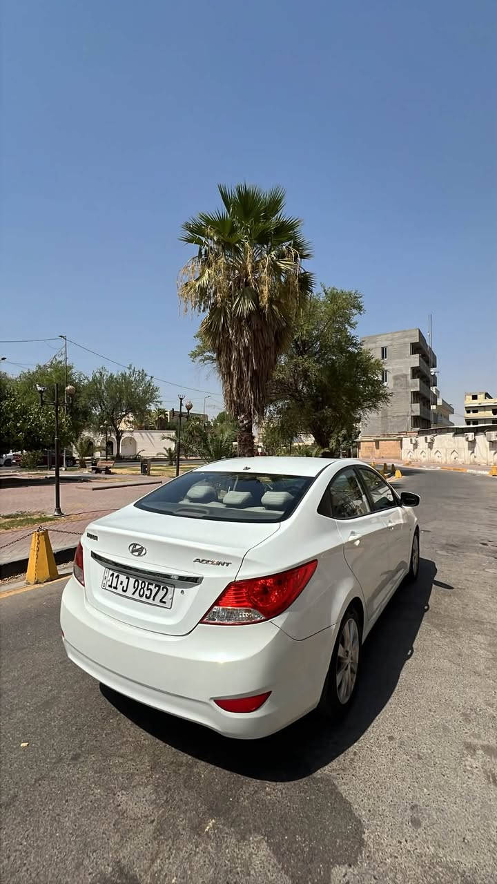 اكسنت للبيع
كفاله بيهه بارد بسيط بلجاملغ قطره صبغ مابيهه
موديل11 
بلو
5تجاوي
فتحه 
اشاير مري
تحكمات 
1600دوش مكفوله
كير مكفول
ماشيه135كيلو
تبريد ثلج
داخل جلد كلش زيرو
تخم تاير جديد
5ويل كب
السعر98وبيهه مجال قليل
مكاني الاعظميه 
***********
