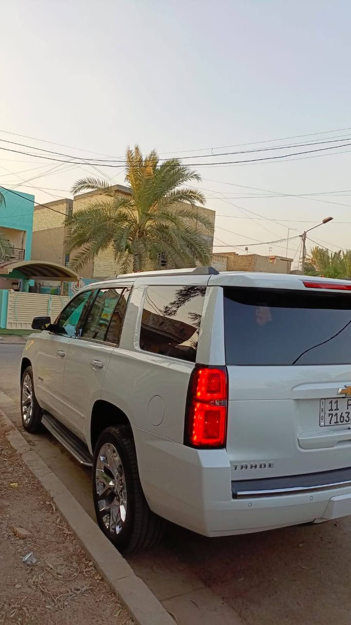 *ماشاءالله تبارك الله*
*للبيع شوفرليت تاهو 2018 برايمير*  

*المواصفات:*
- *الفئة:* برايمير فول مواصفات معروفة
- *الدخول:* دخول جديد
- *التسجيل:* رقم بغداد باسمي
- *الممشى:* 177 ألف كم
- *الحادث:* تبديل باب + جاملغ فقط - الصور موجودة بالمنشور
- *السعر:* 330 ورقة قفل

*الحالة:* السيارة جديدة وجاهزة  
*المكان:* بغداد - الكرخ - الحرية  

*للاستفسار واتساب:*  
📱 ***********  
📱 ***********
