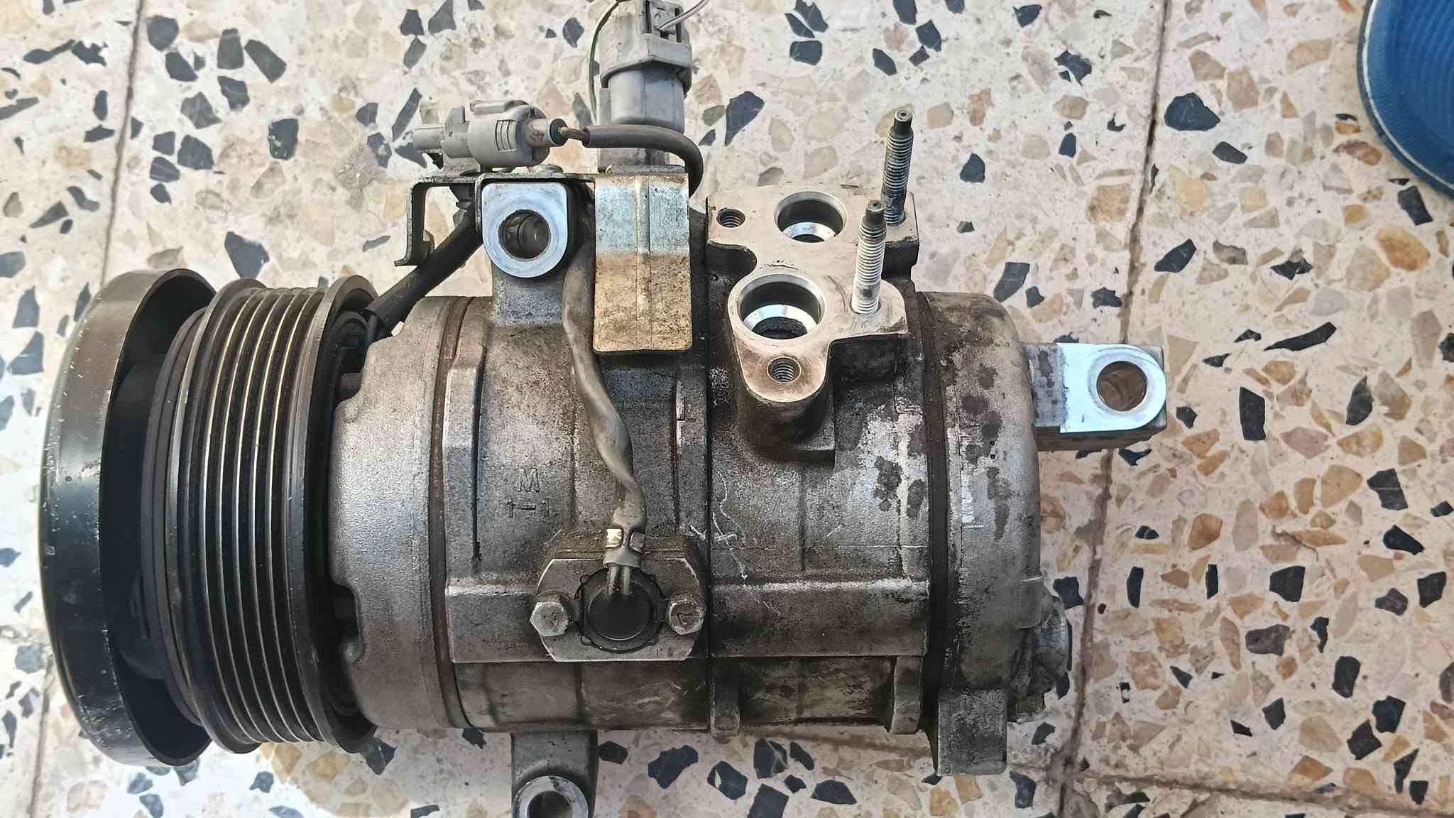 سلام عليكم من رخصة صاحب الاكروب كمبريسر أصلي حجم 20مال كصة يرهم على المونيكا 8سلندر 2UZ ويرهم على التندرا ويرهم على السيكويا أخو الجديد ضمان شرط تجميد 🥶🥶🥶 عنوان بغداد ***********
