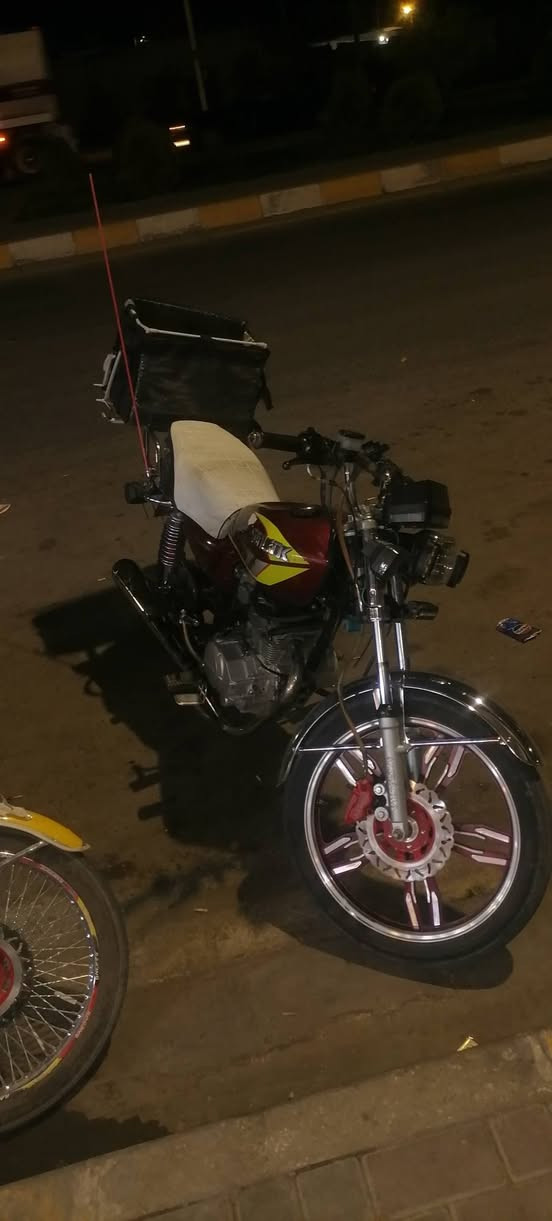دراجه لبيع شرط لاصرف ولا بخار محرك مفتوح بس والافات السعر 475بي مجال قليل هذا ره قمي ***********
