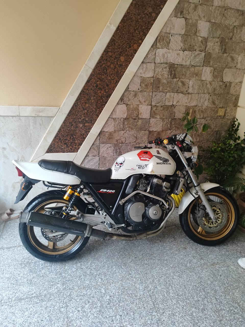 دراجه سيبي فور جيل اول هايبر 16 ولف مفتوحه كور مره وحده سعرها مليون ونص (1500) وبيها مجال قليل حك الجيه دراجه مرتبه وشلعتها بطناشات مكاني الموصل رقمي ***********

