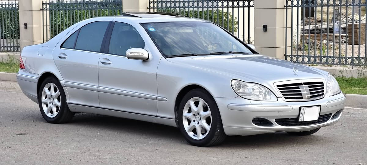 تحفه للبيع S500 وراد الماني طلب خاص
رقم بغداد بسمي 
 فول مواصفات للاخير 
جديدة جدا 
ابواب شفط +جنطه شفط +مري شفط
كشنات كهرباء امامي + خلفي وتحكم من الخلفي بالكشن الامامي
كشنات تدفئه + تبريد 
كشنات مساج 
رادار امامي 
تلفون 
ثلاجه خلفيه 
5 بردات خلفيه 

السعر 145 ورقه 
عنواني واسط الكوت 
للاستفسار الاتصال على الرقم 
***********
***********
